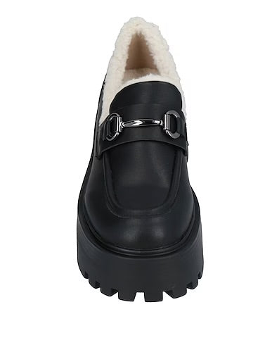 STEVE MADDEN CHUNKY FUR FOOTBED LOAFERS IN BLACK