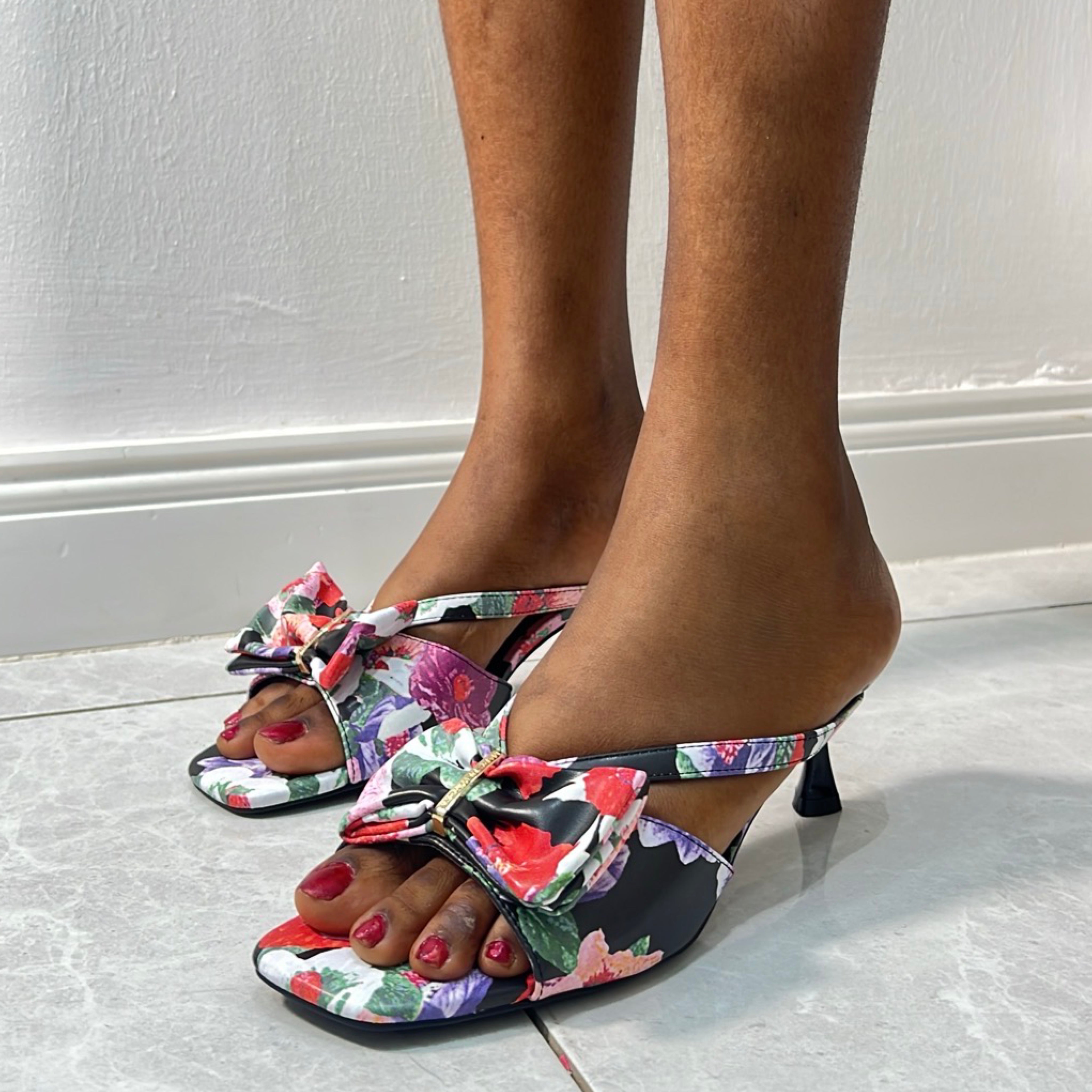 Andrew Marc Floral Leather Bow Detail Mule in Multi