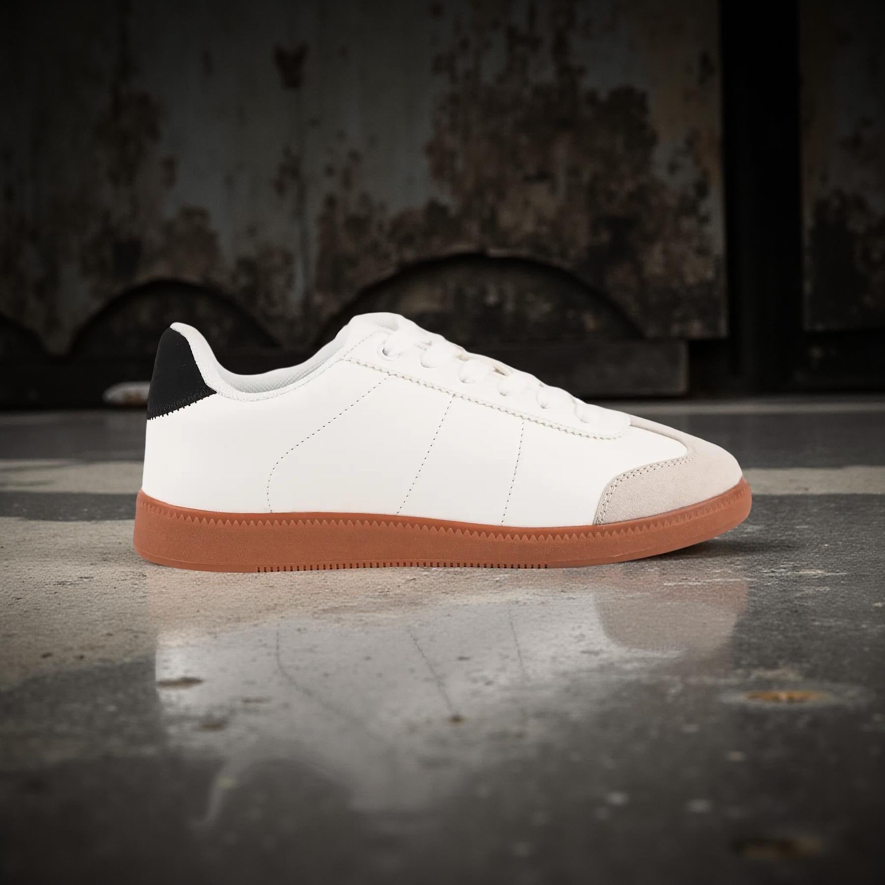Sonoma Grey Toe Lace-Up Sneakers in White