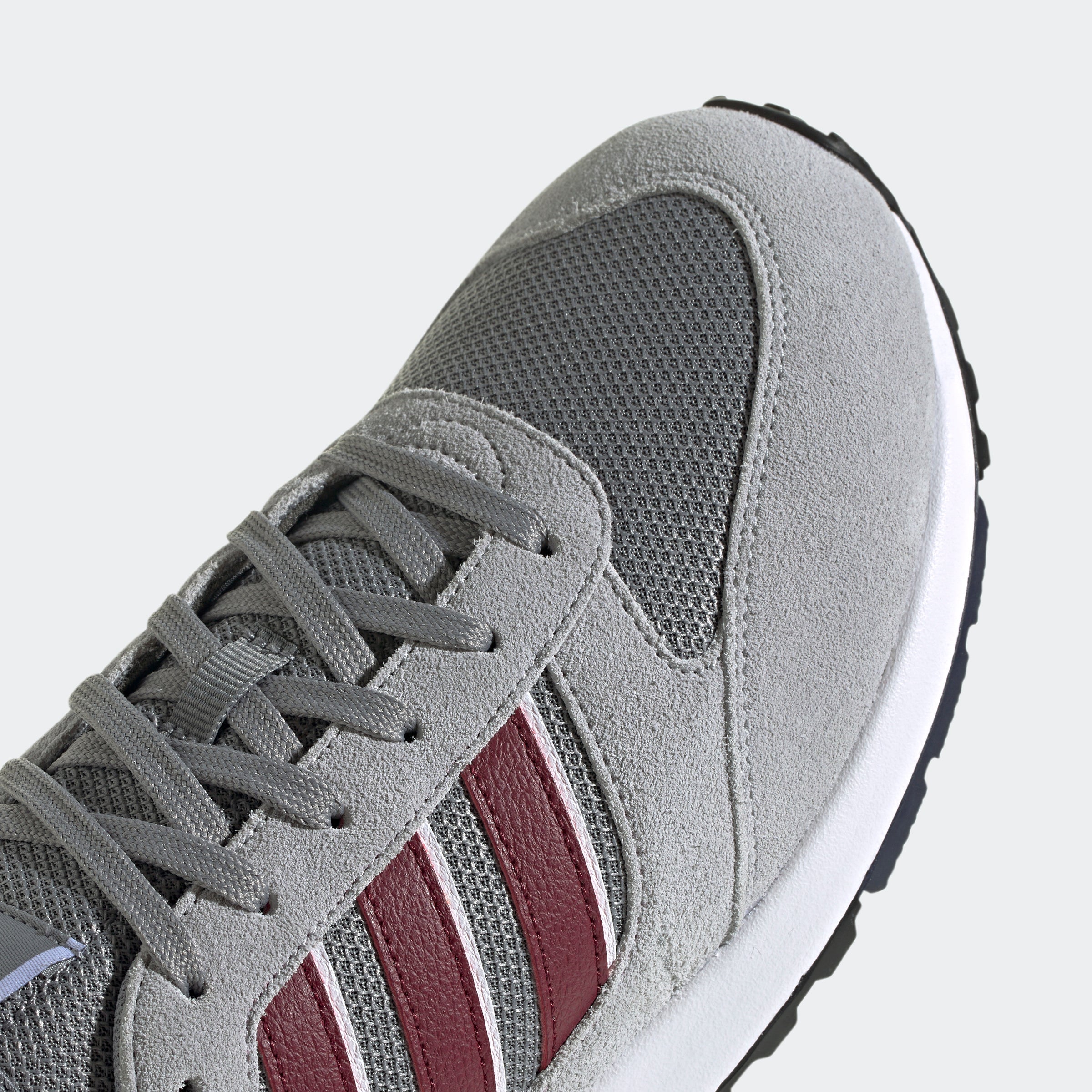 Adidas RUN 80s Sneakers in Grey