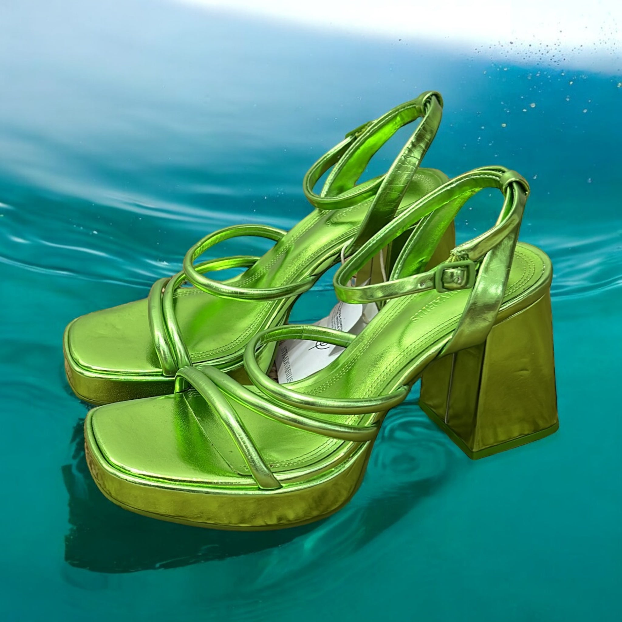 STRADIVARIUS TUBE STRAP B LOCK HEEL SANDAL IN GREEN