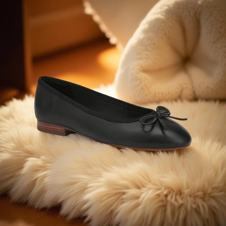 Wittner Bow detail Ballerina in Black