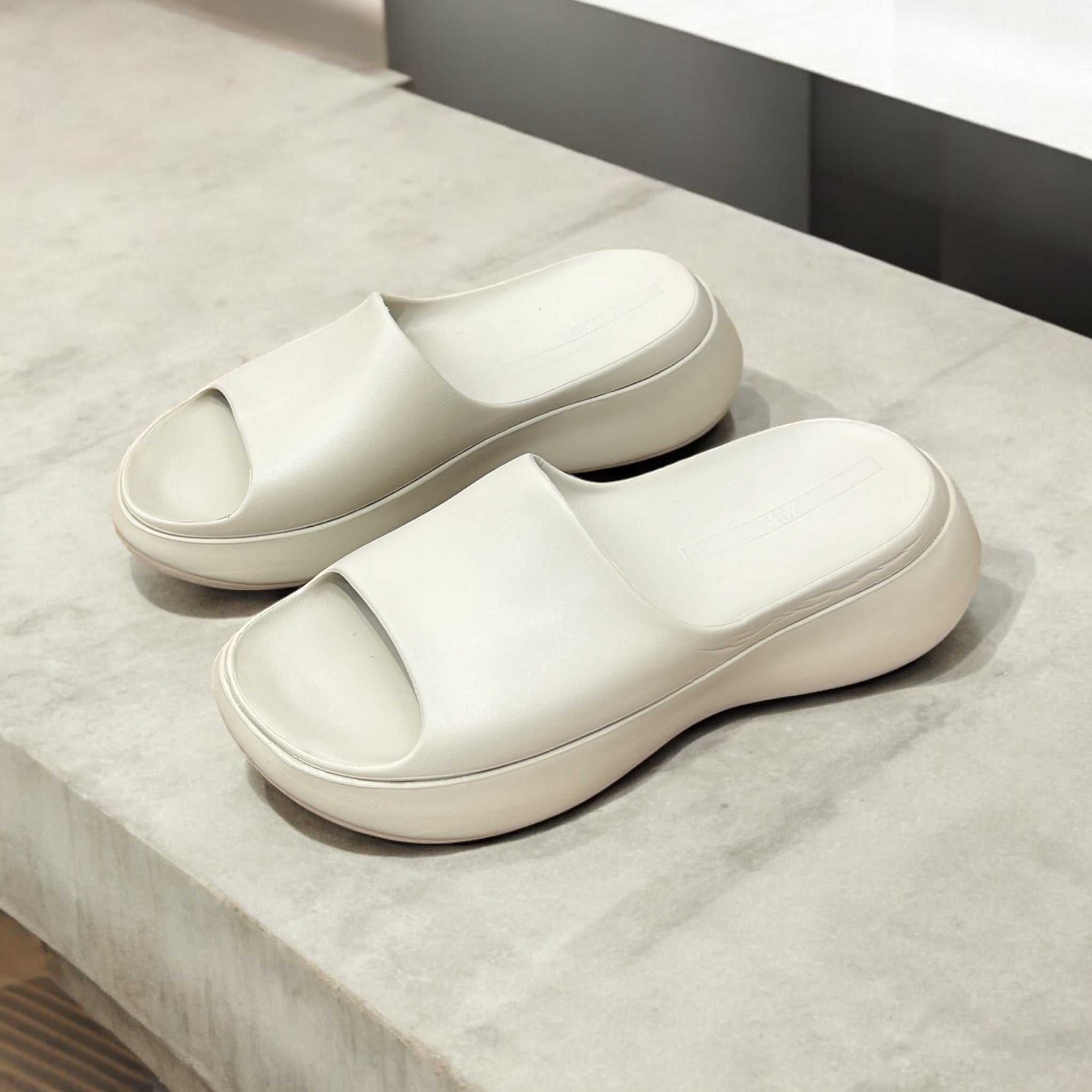 ZARA FLATFORM RUBBERISH SANDAL IN BEIGE