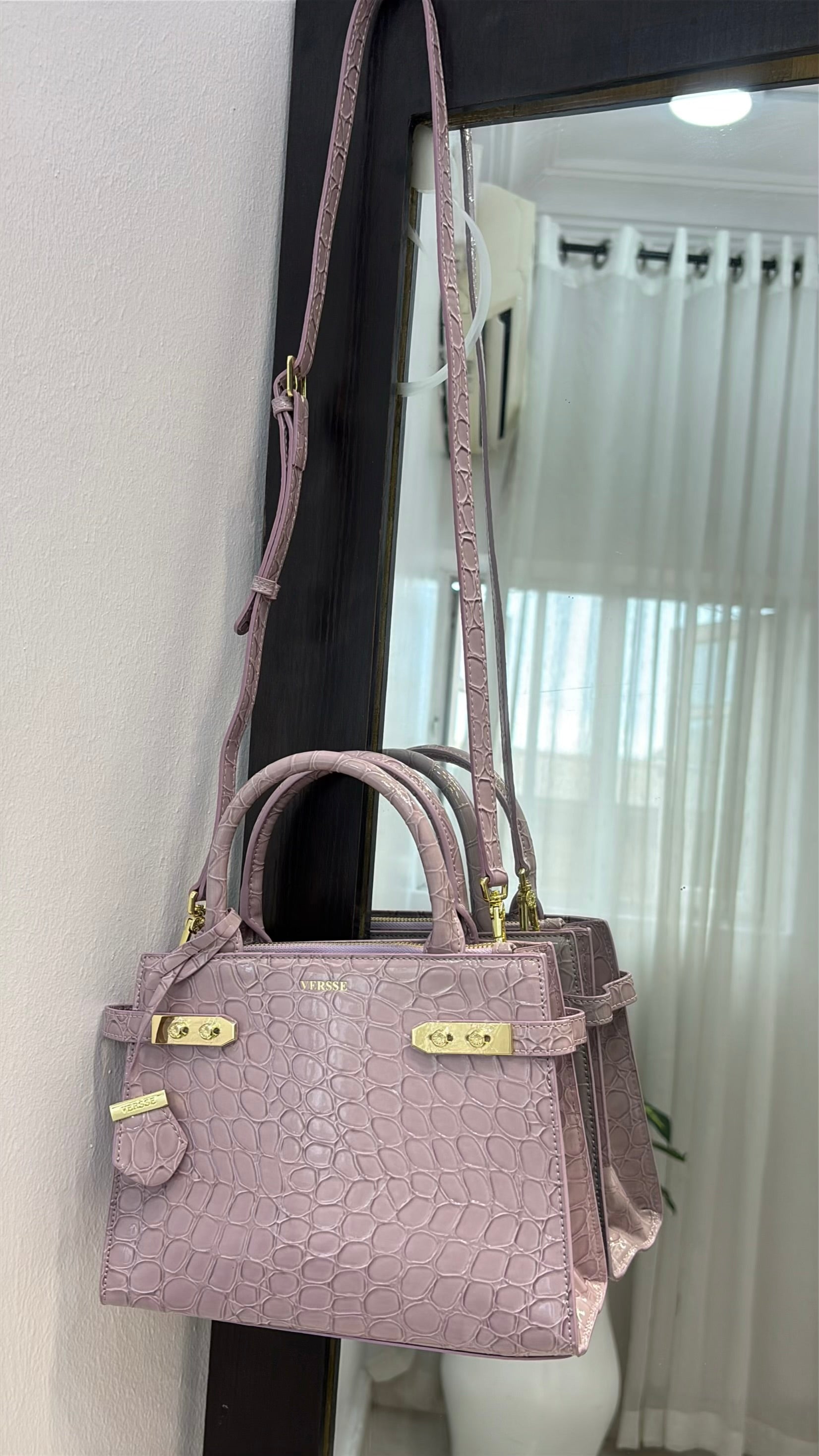 Versse Structured Leather Faux Croc Skin Bag in Mauve