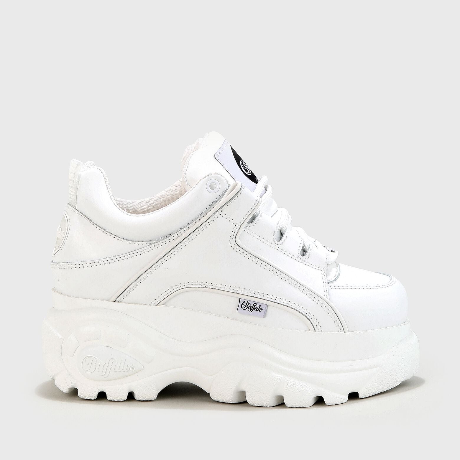 BUFFALO WHITE CHUNKY LACEE-UP SNEAKERS