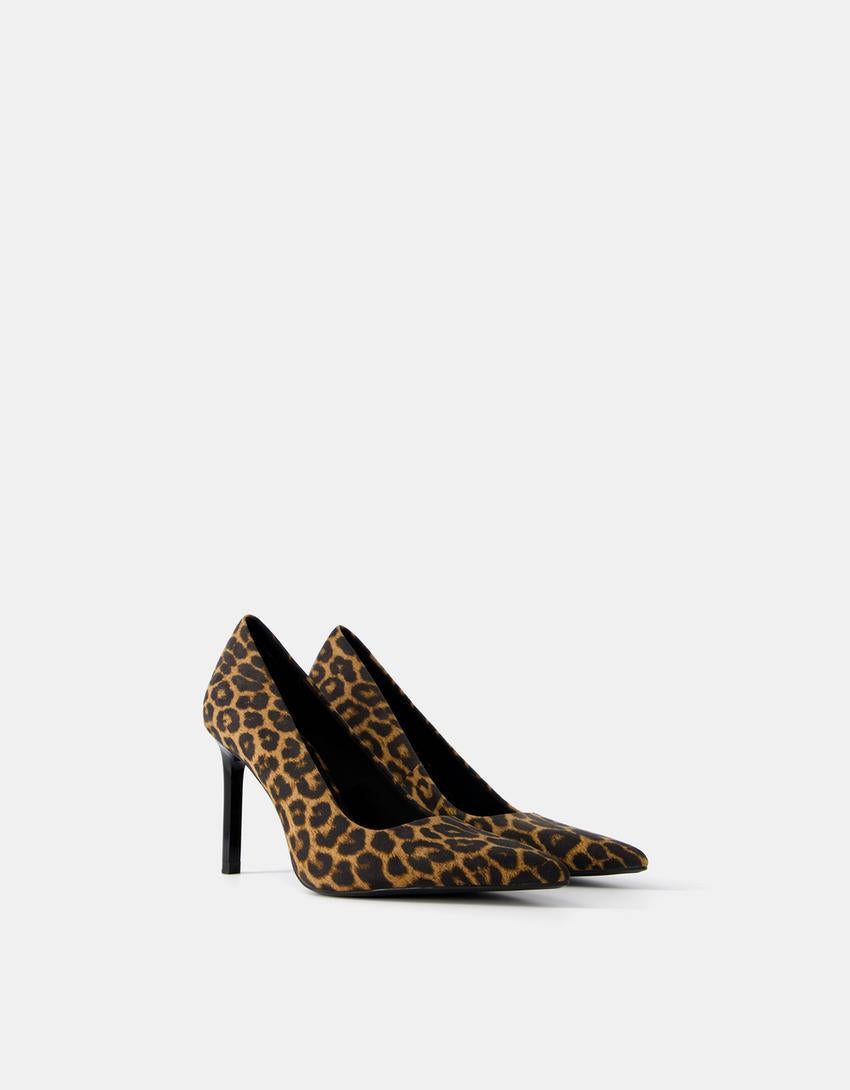 Bershka Animal Print Pointed Toe Pump in Black