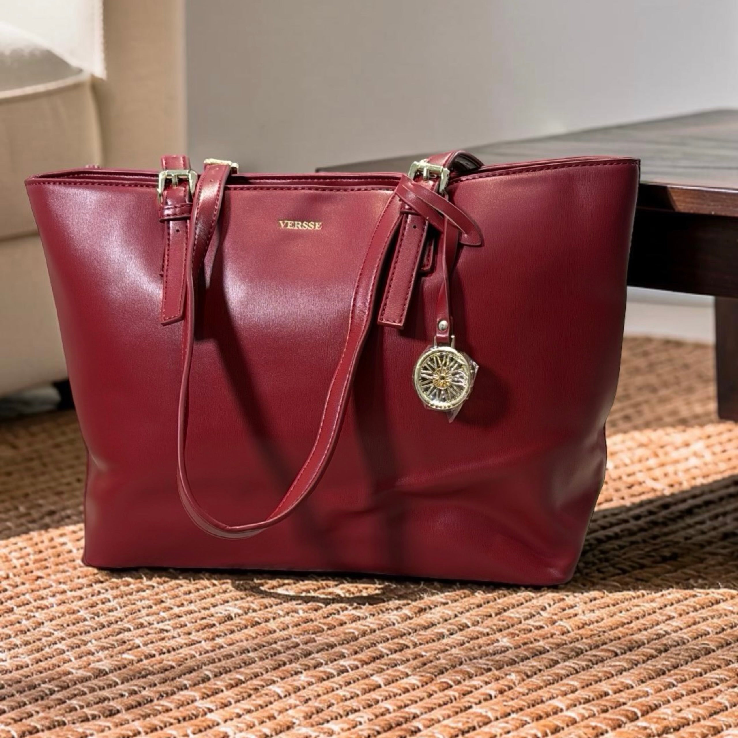 Versse Tote Bag in Red
