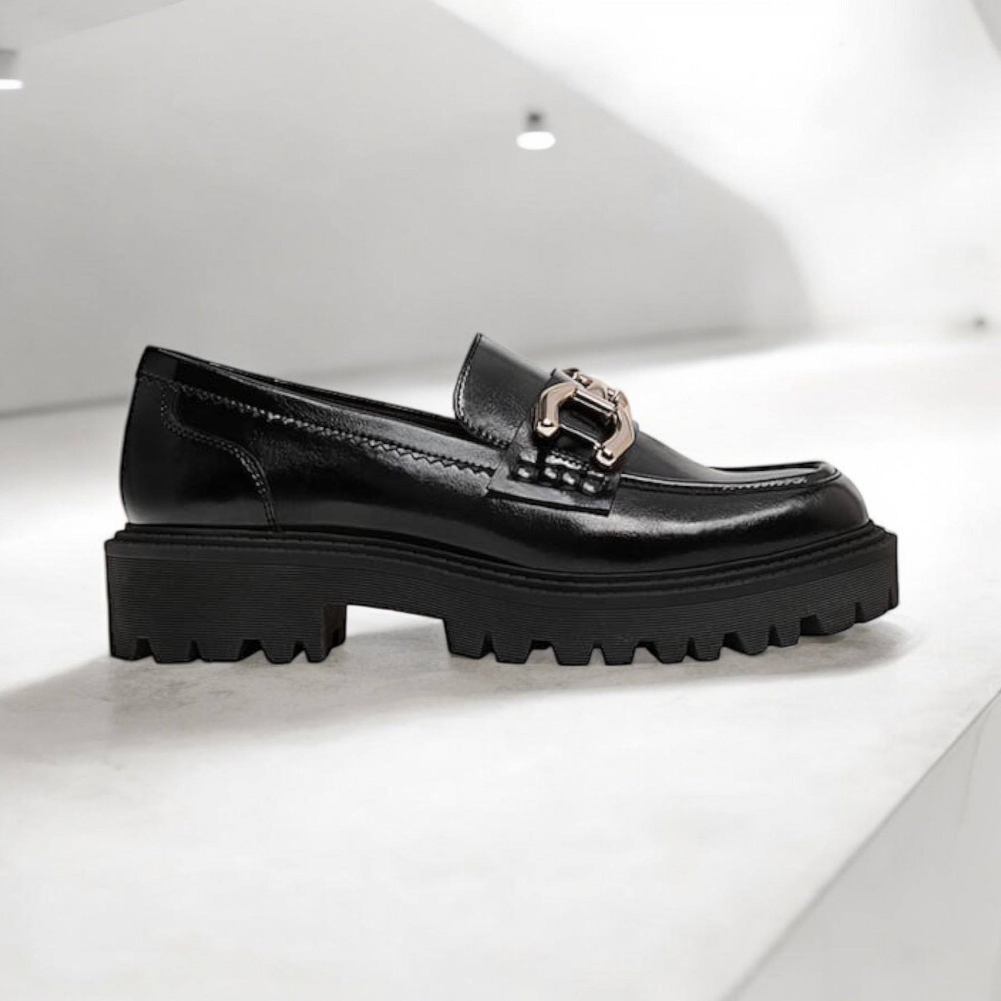 STRADIVARIUS BLACK BUCKLE DETAIL CHUNKY SHOES IN BLACK