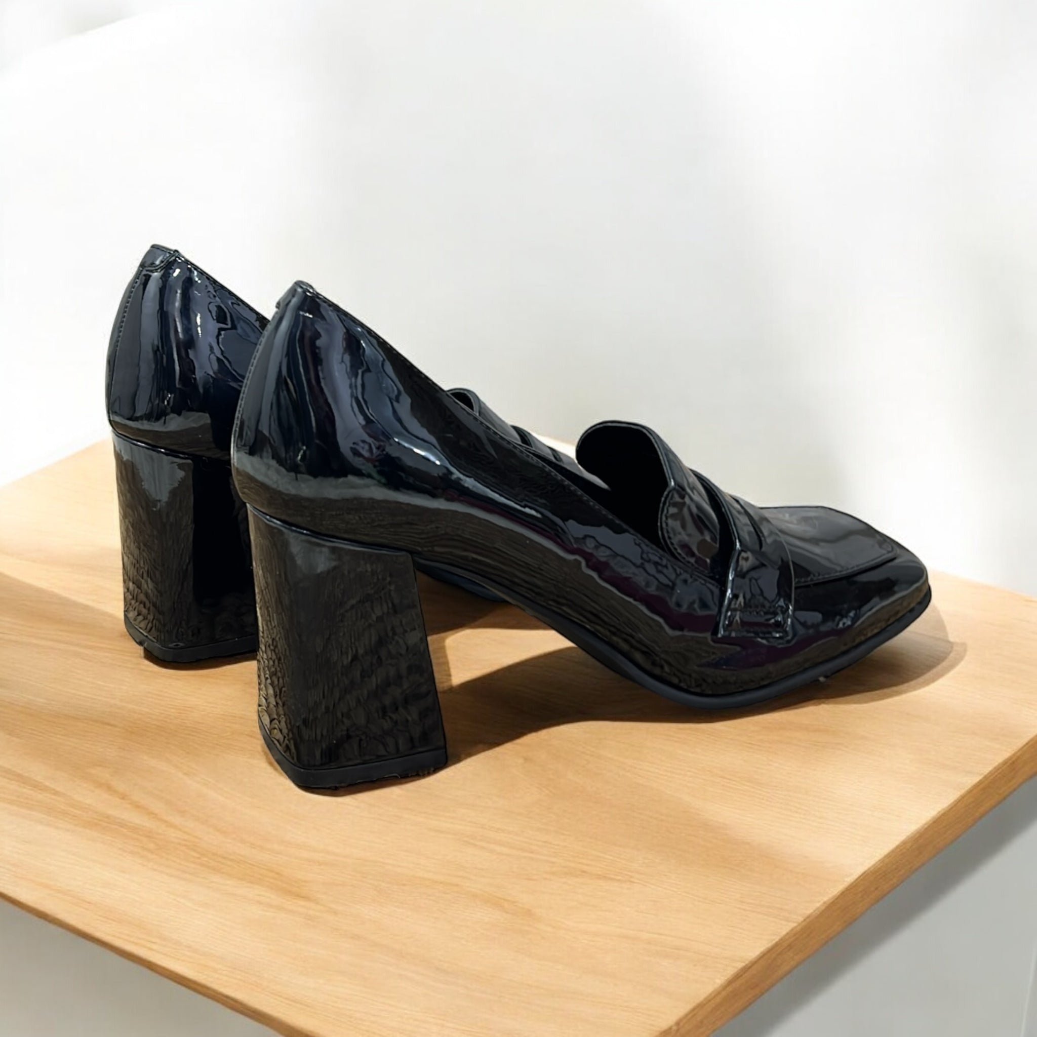 UNISA PATENT BLOCK HEEL LOAFERS IN BLACK