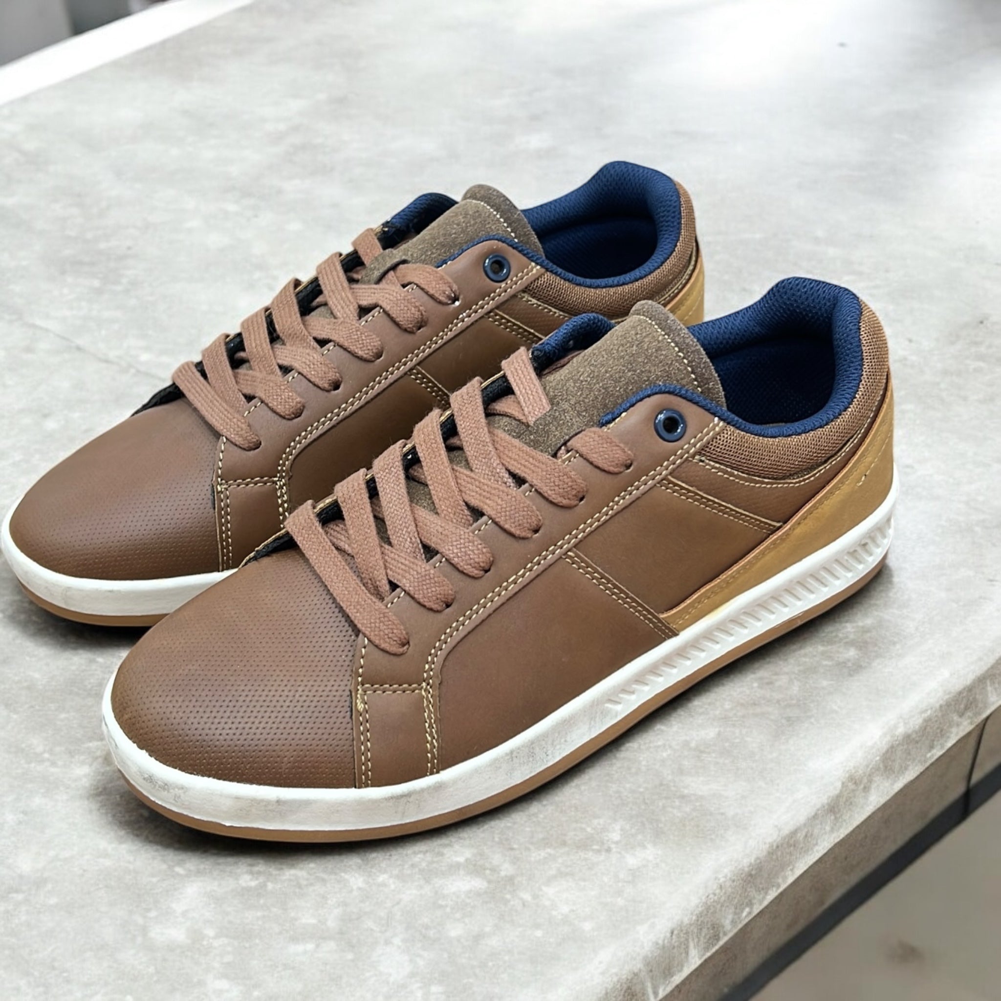 GEF FRANCE SNEAKERS IN BROWN