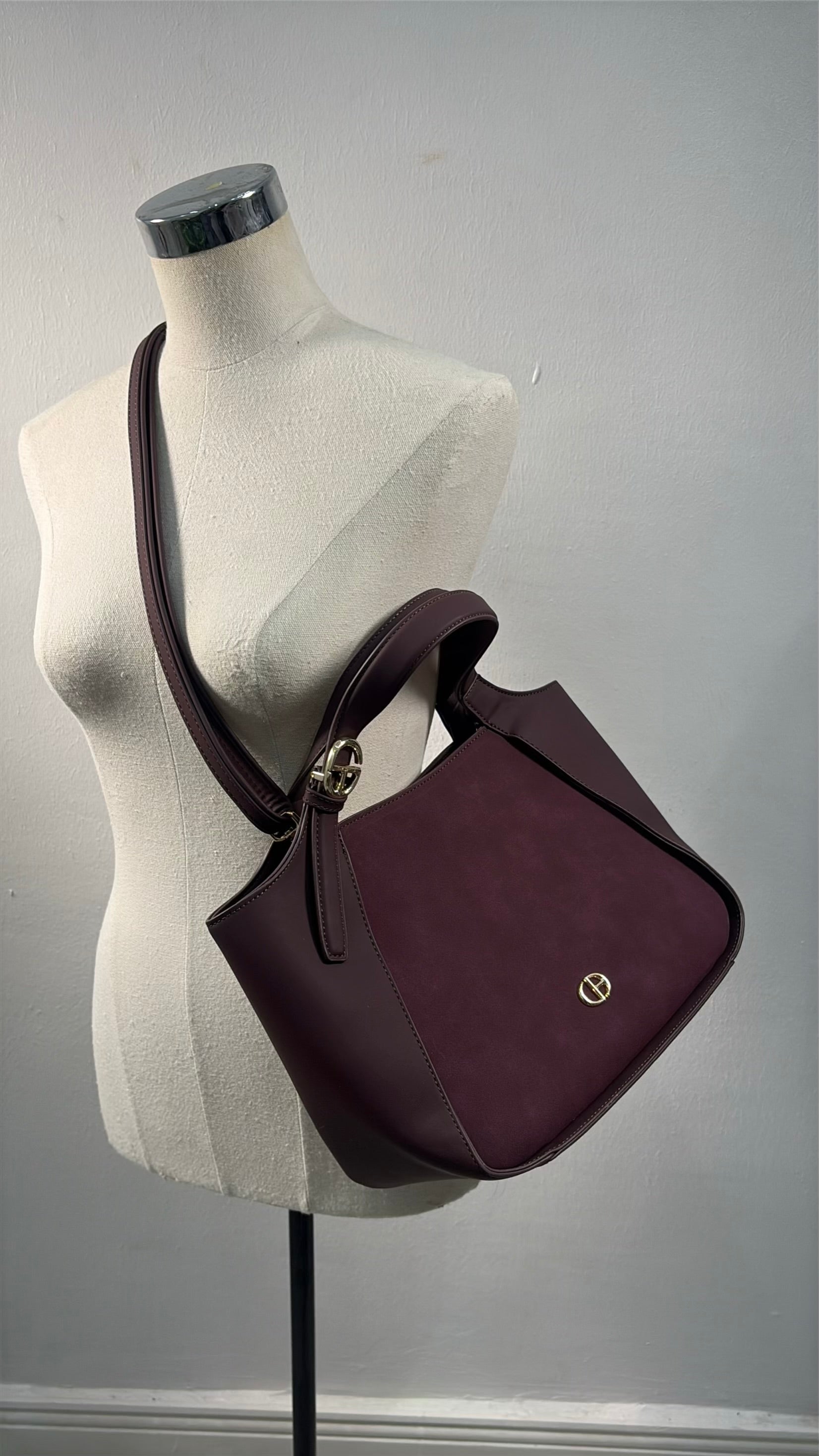 Chrisbella Suede detail Large Bag in Burgundy