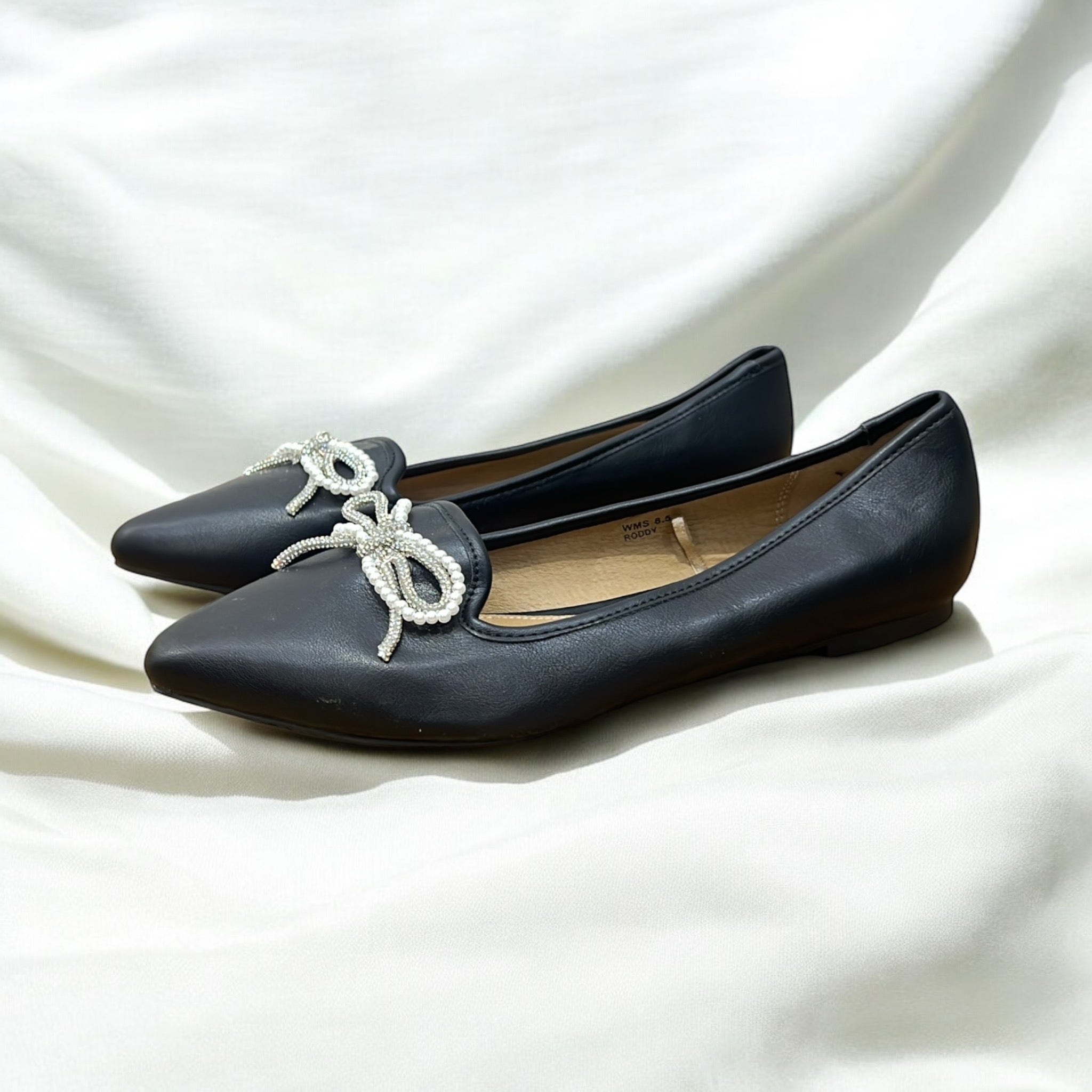 REPORT PEARL DETAIL BOW FLAT SHOES IN BLACK