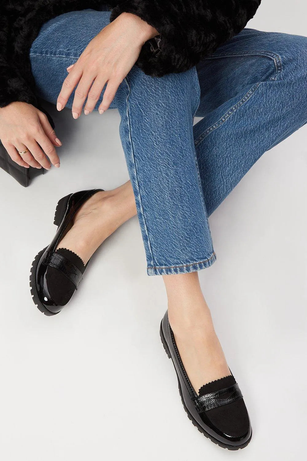 DOROTHY PERKINS LOAFERS IN NAVY