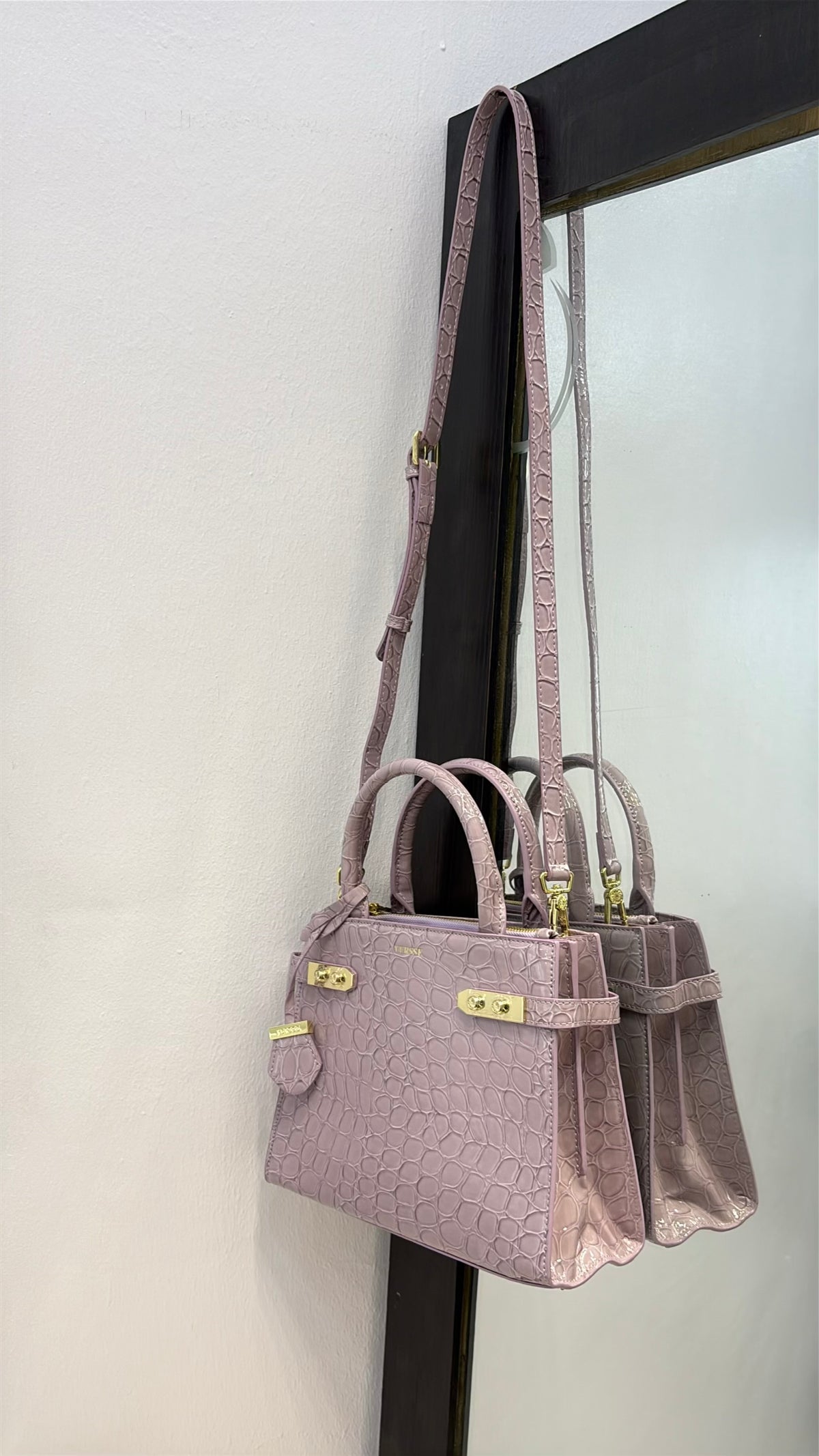 Versse Structured Leather Faux Croc Skin Bag in Mauve
