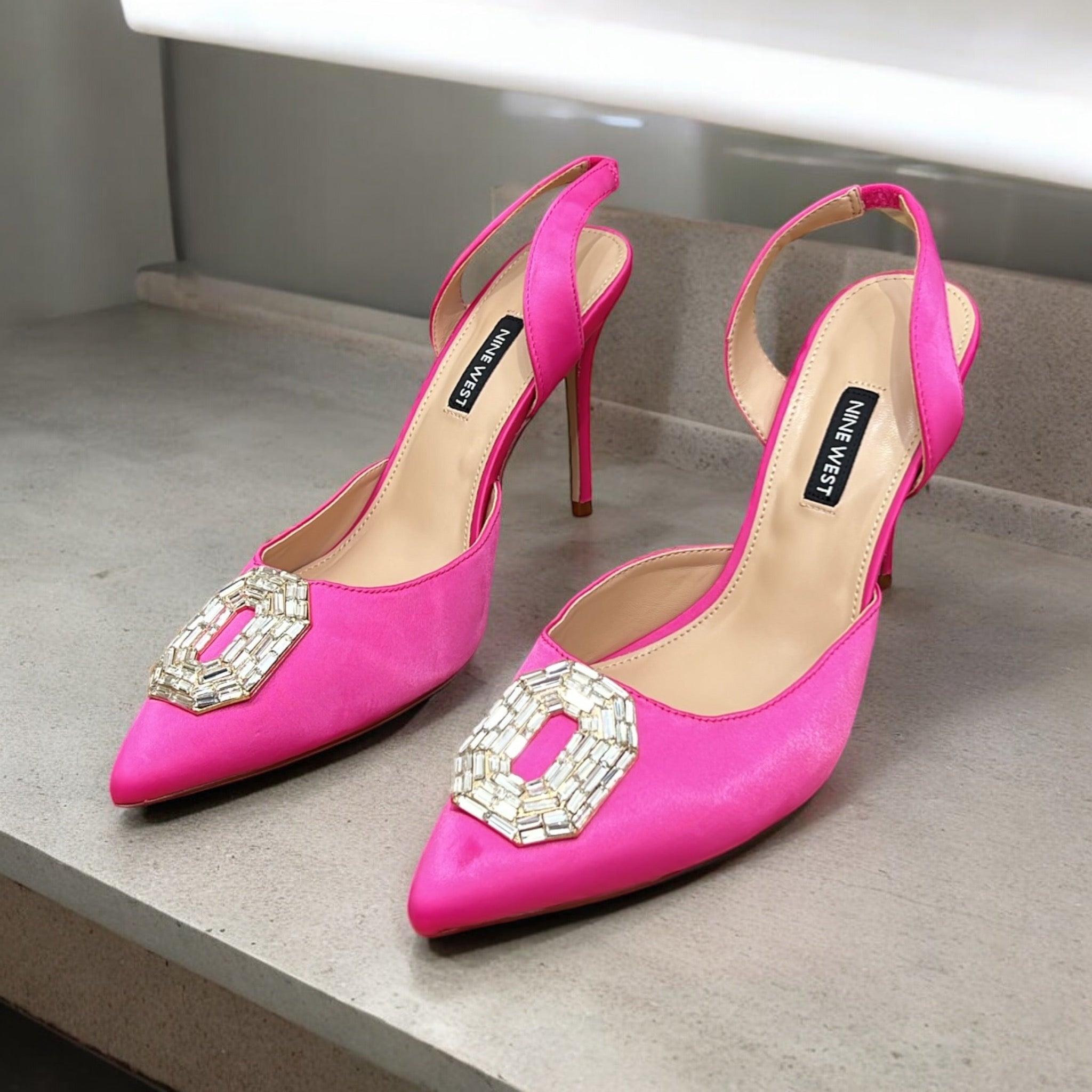 NINE WEST SATIN SLINGBACK HEELS IN FUCHSIA