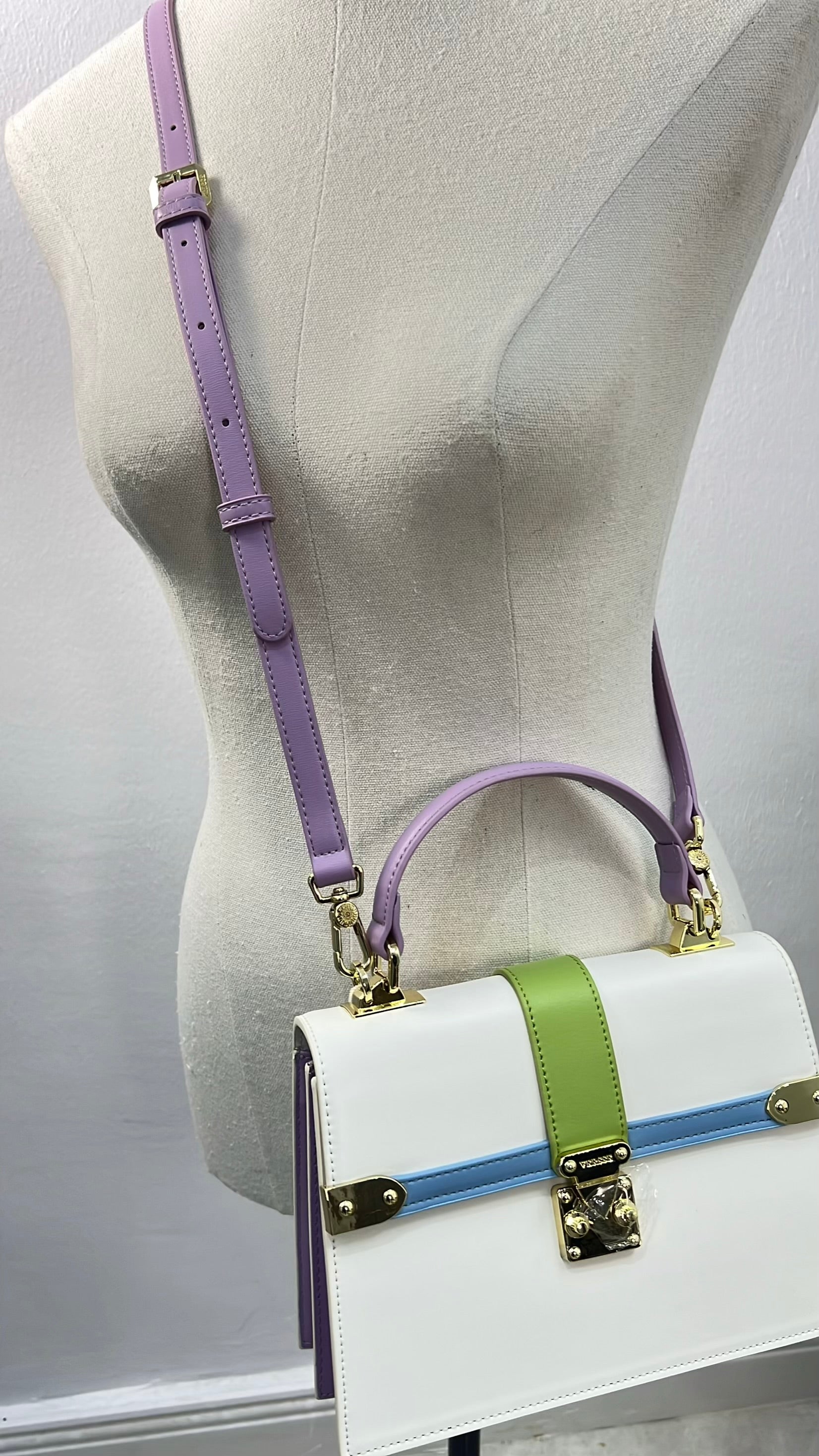 Versse Structured Top Handle Mini Bag in Wine in White