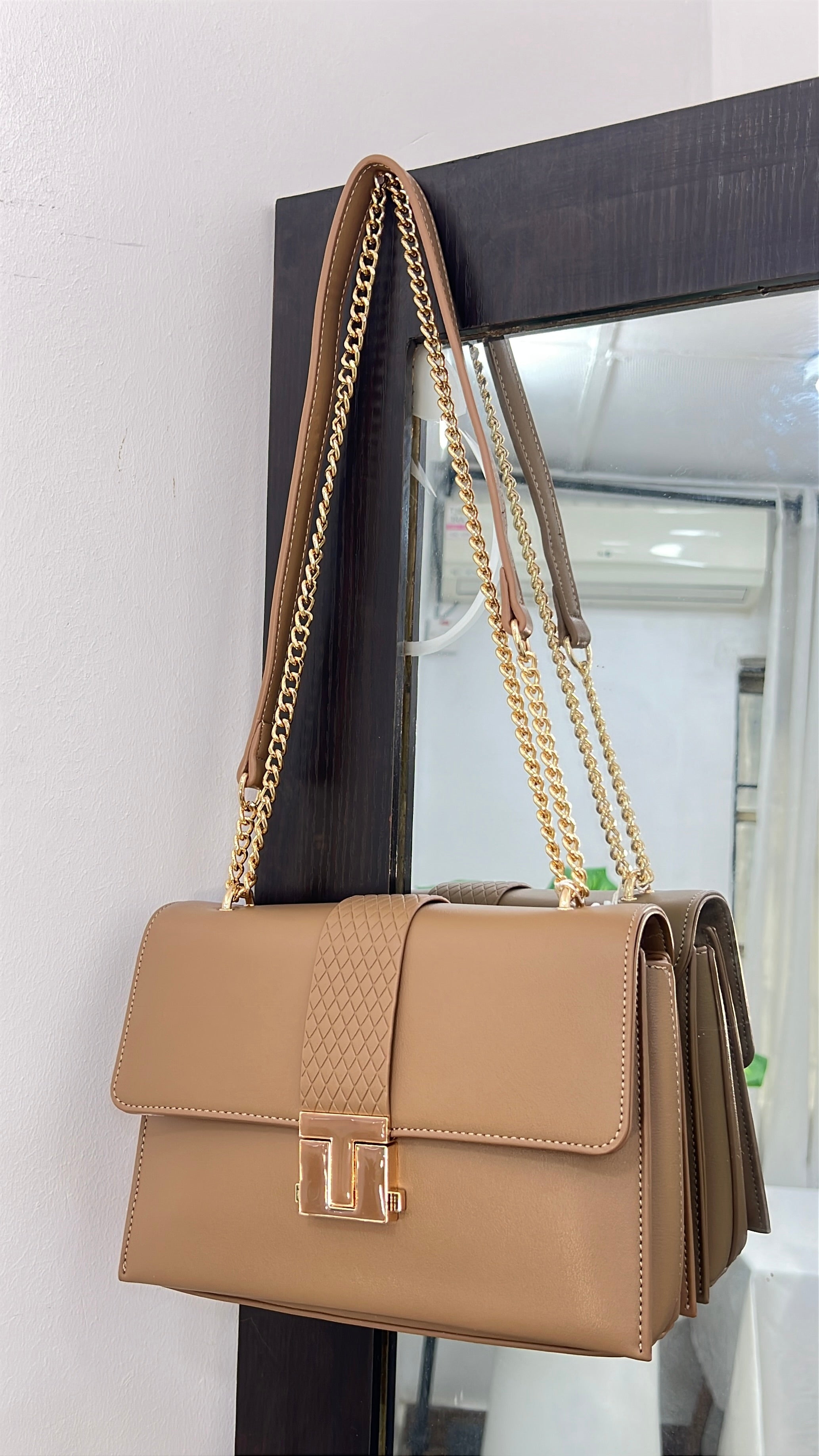 Bagco Slingback with Chain Straps in Beige