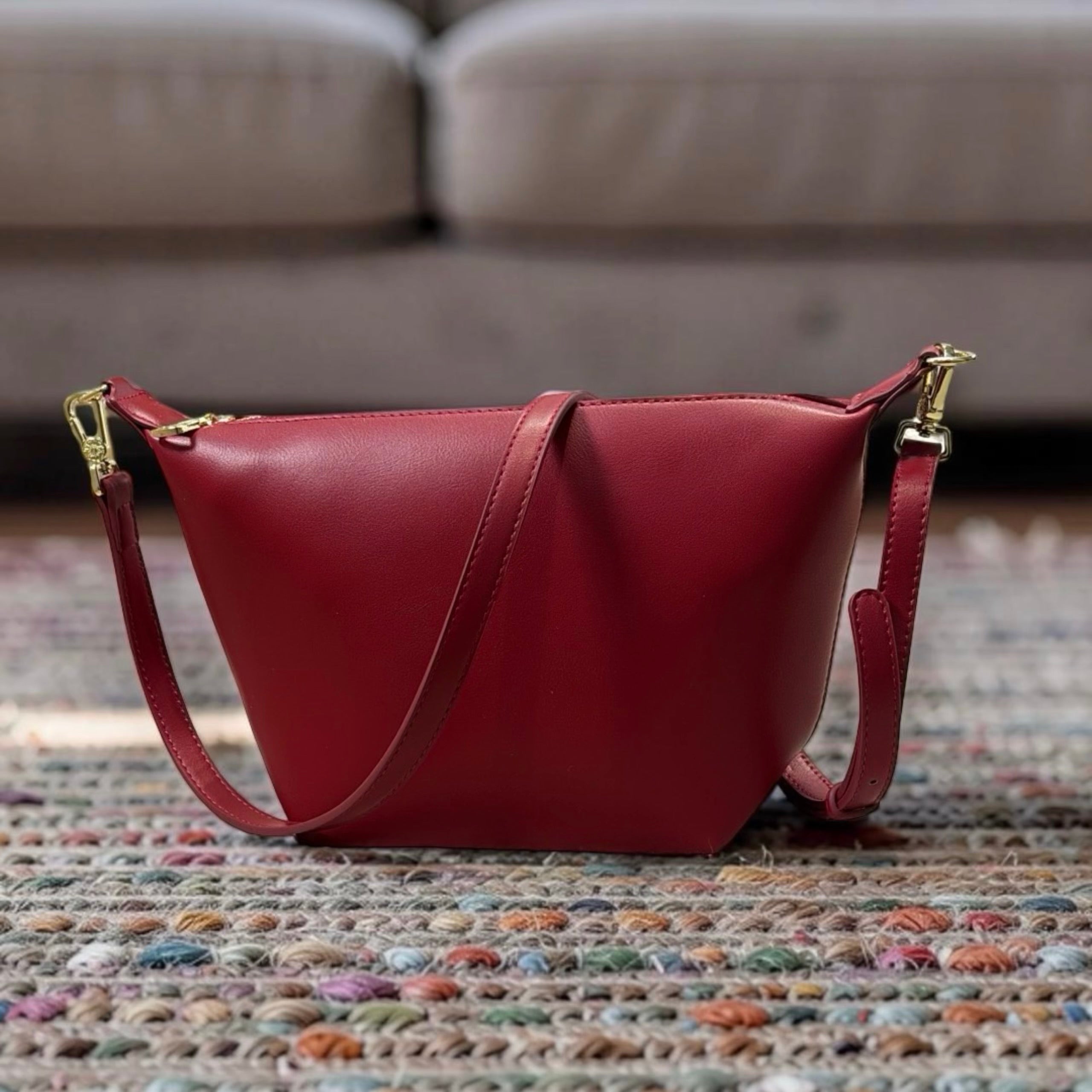 Versse Trapeze Handbag in Wine