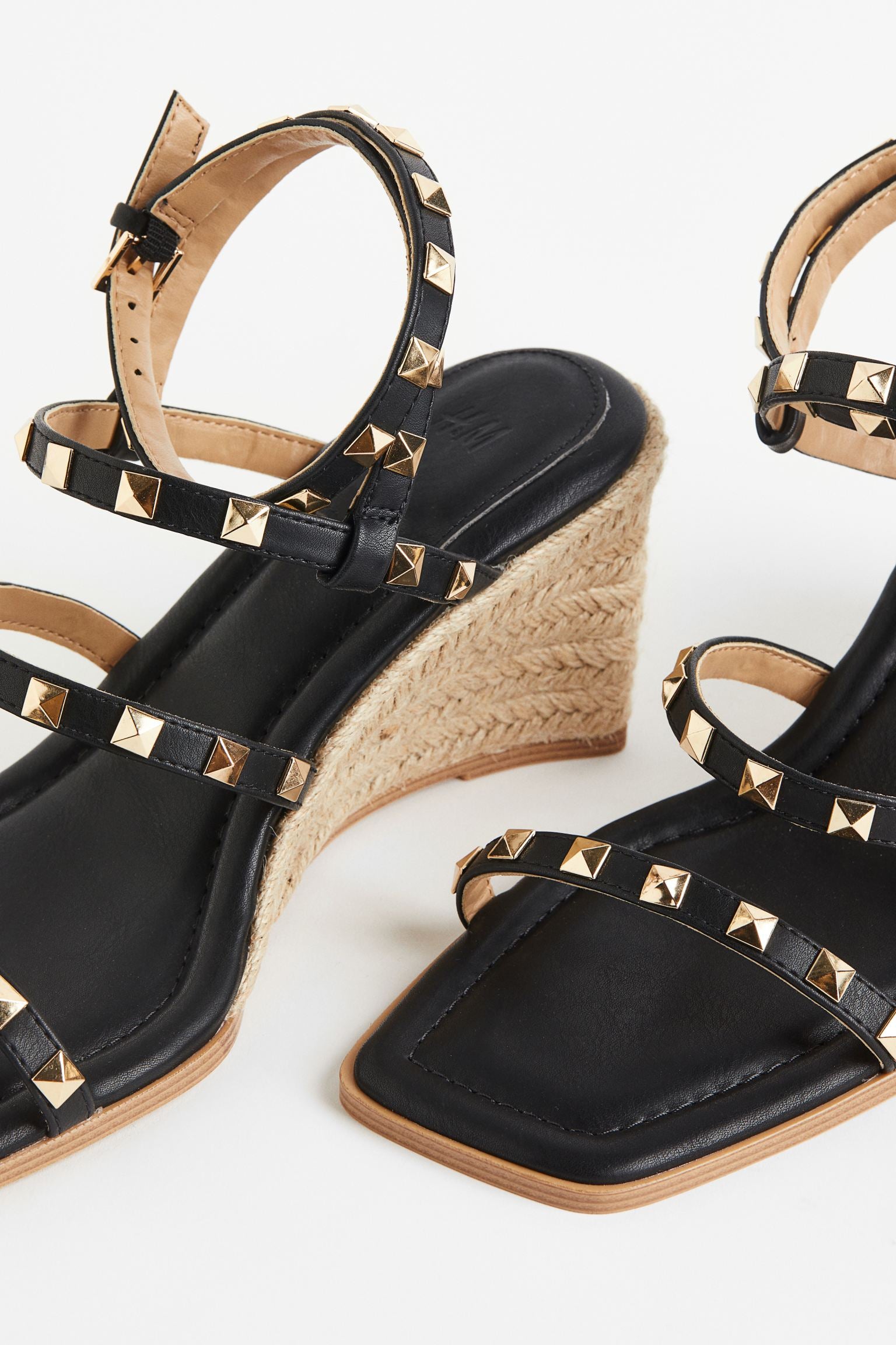 H & M BLACK MICRO STUD RAFFIA WEDGE SANDAL