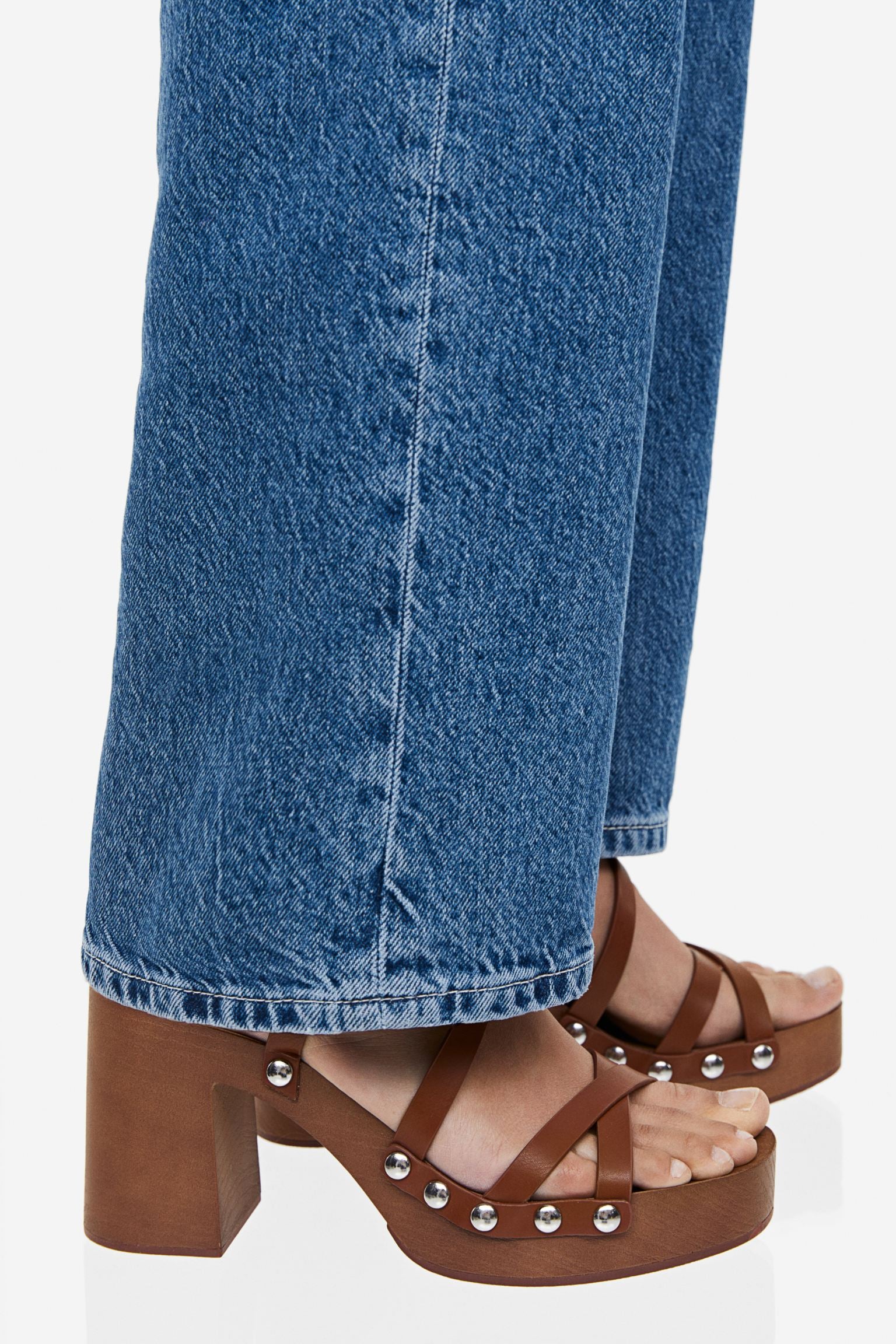 H & M BROWN LEATHER STUD-DETAIL BLOCK HEEL SANDAL