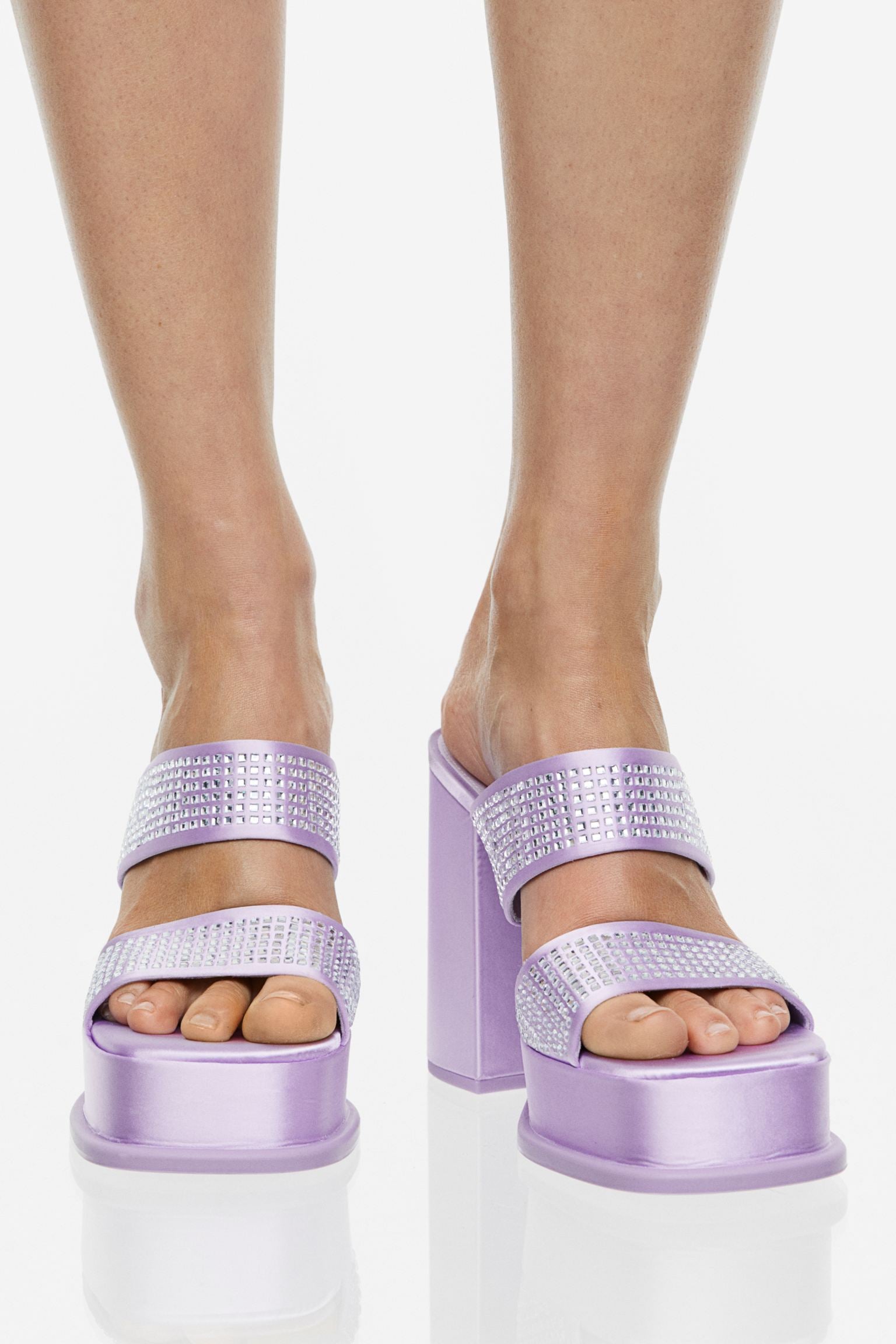 H & M LAVENDAR PLATFORM BLOCK HEEL MULE