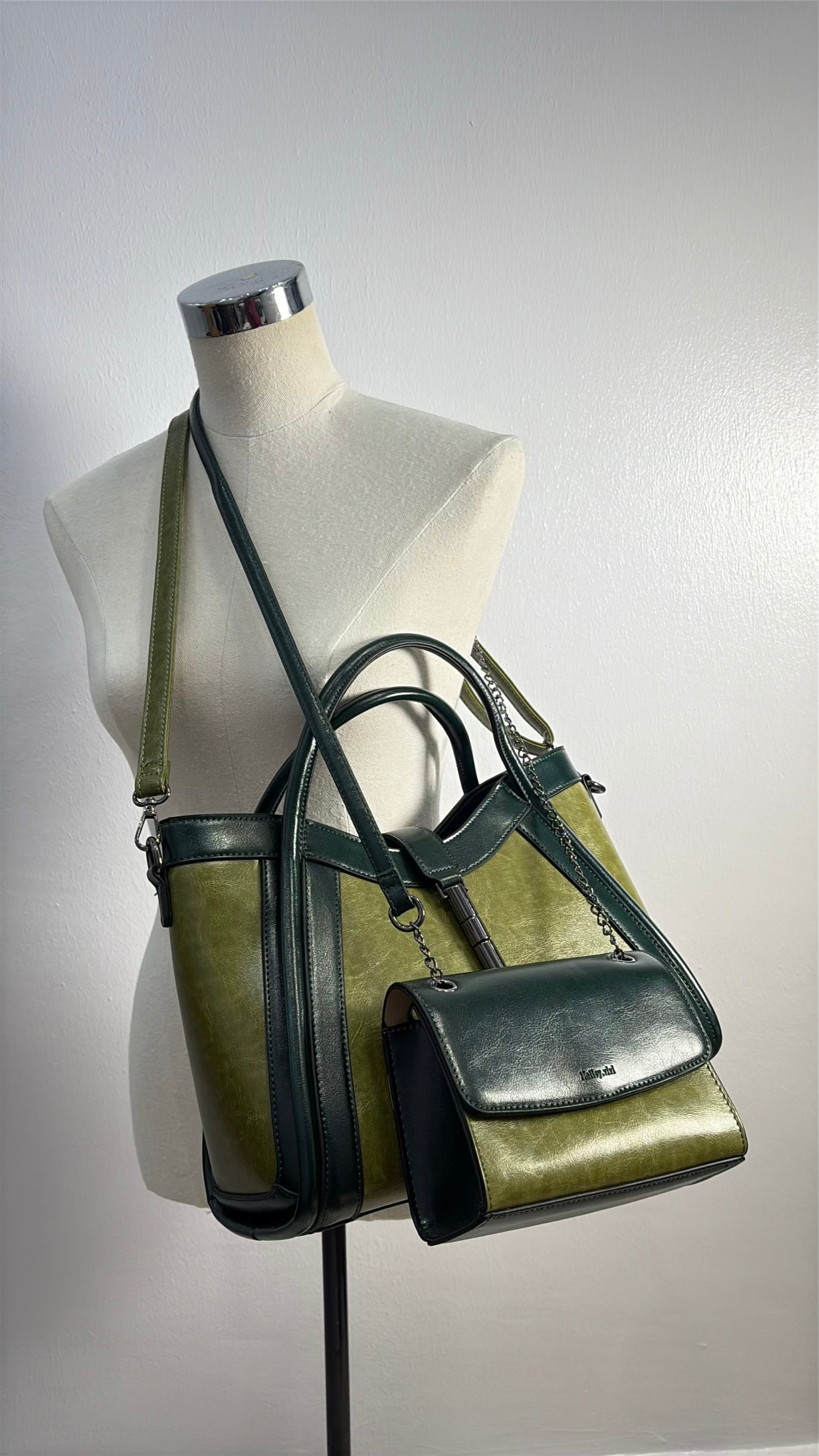 Holley Vivi Two-in One Contrast Color Bag in Green