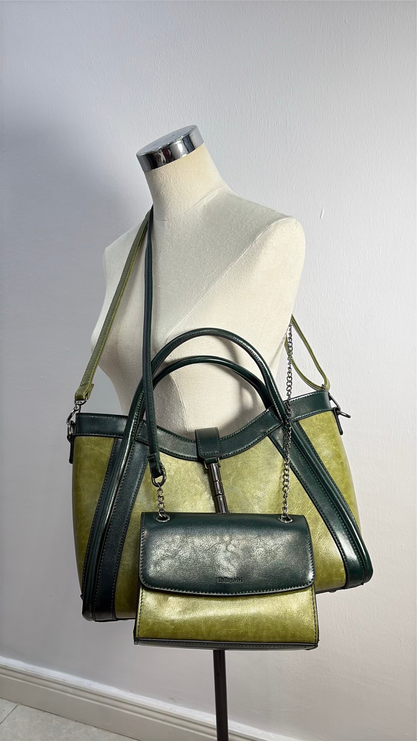 Holley Vivi Two-in One Contrast Color Bag in Green