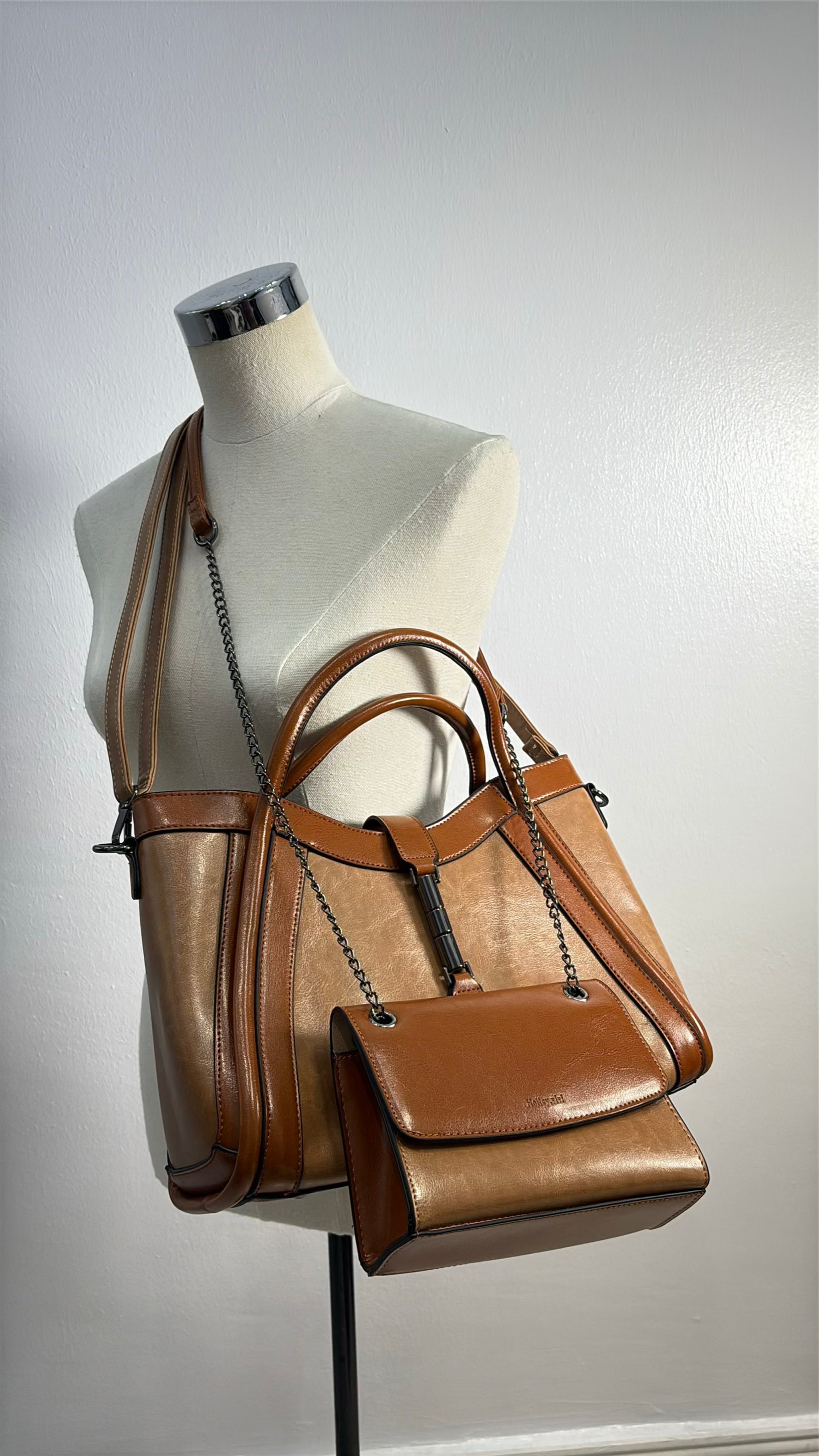 Holley Vivi Two-in One Contrast Color Bag in Apricot