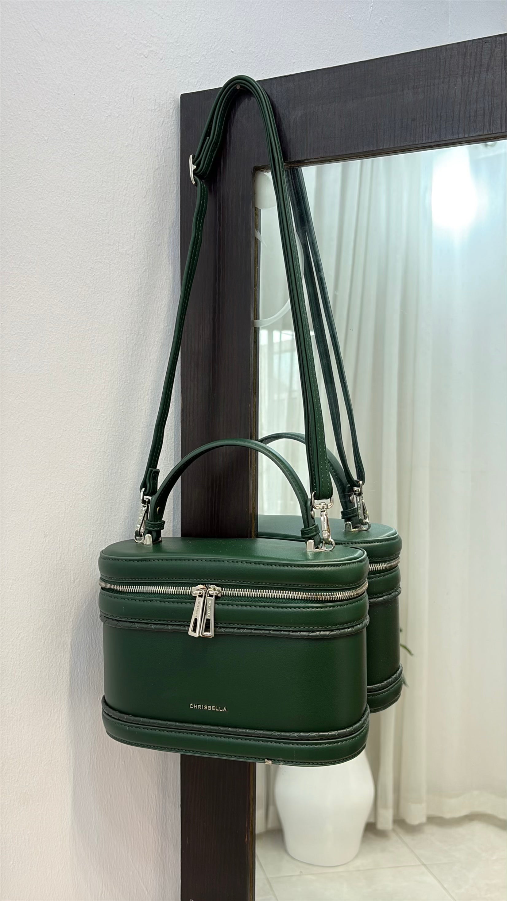 Chrisbella Top-Handle Bag with Tappings in Green