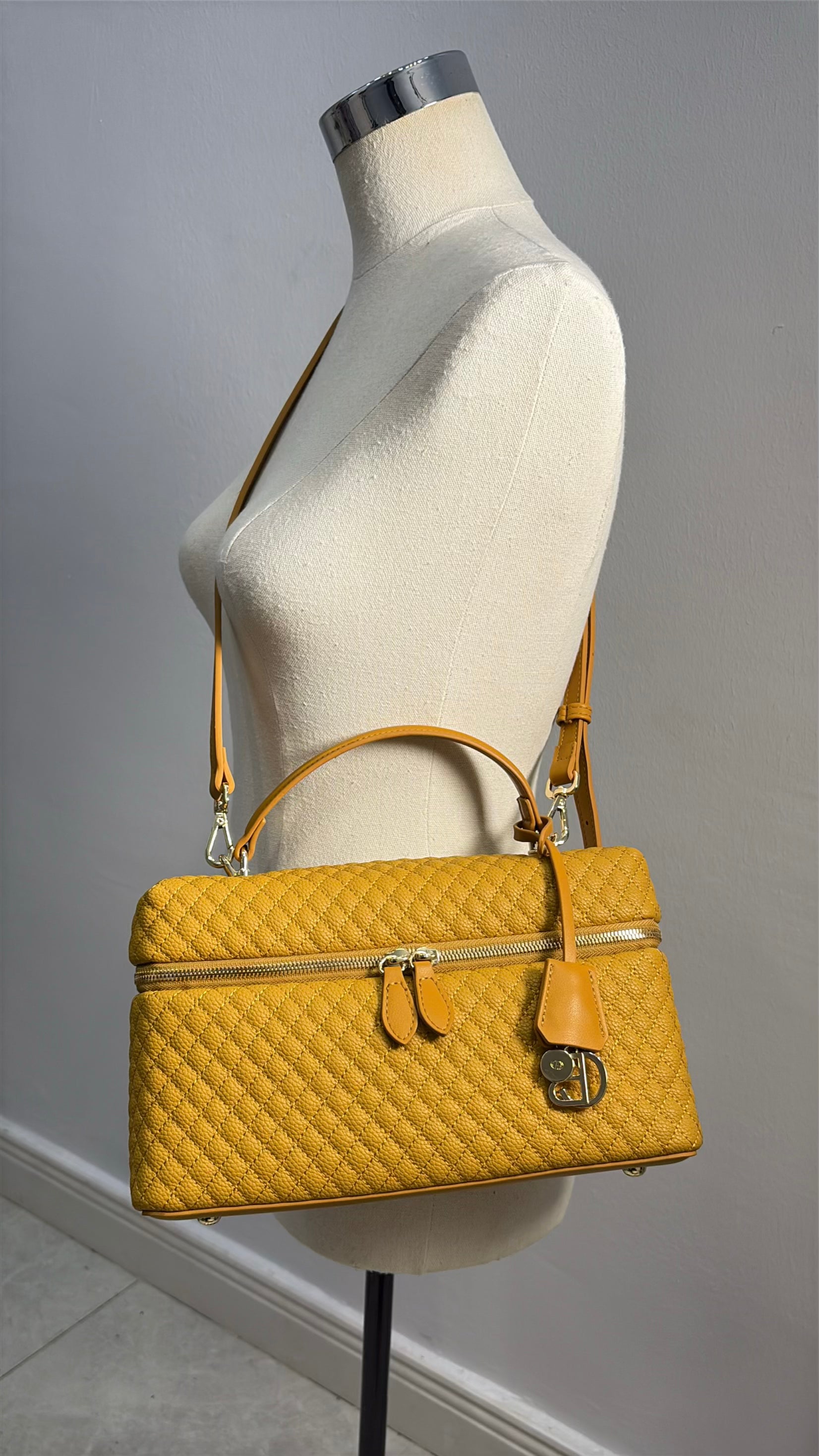 Chrisbella Top Handle textured leather Bag in Yellow