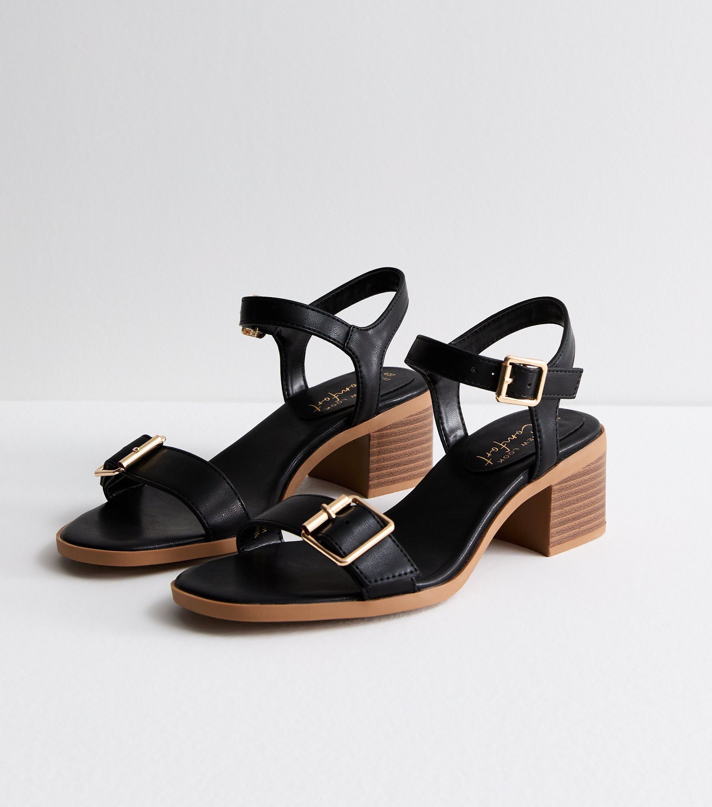 NEW LOOK BUCKLE DETAIL BLOCK HEEL SANDAL IN BLACK