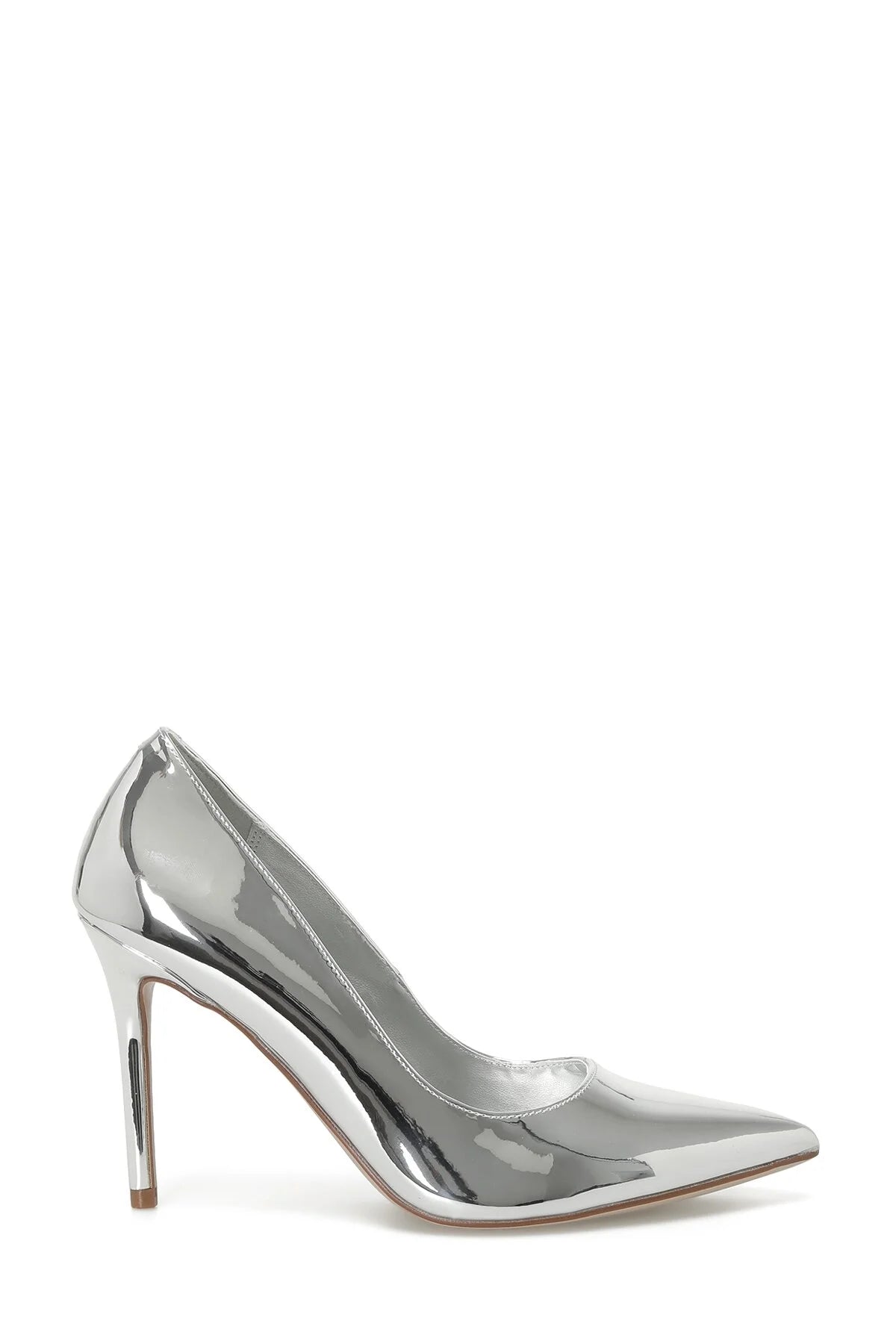 NINE WEST METALLIC POINTED TOE PUMP IN SILVER