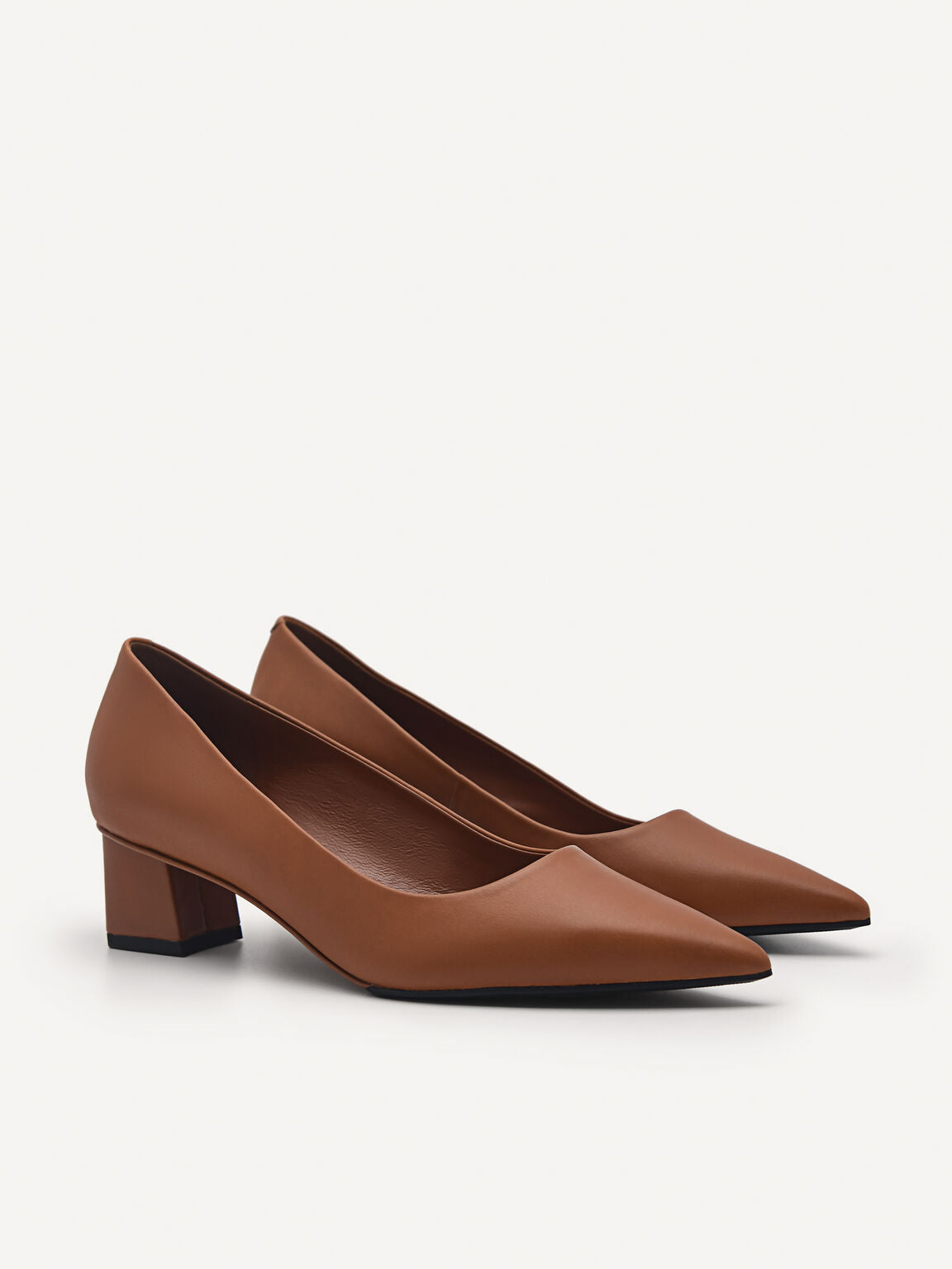 PEDRO POINTED TOE BLOCK HEEL PUMP IN TAN