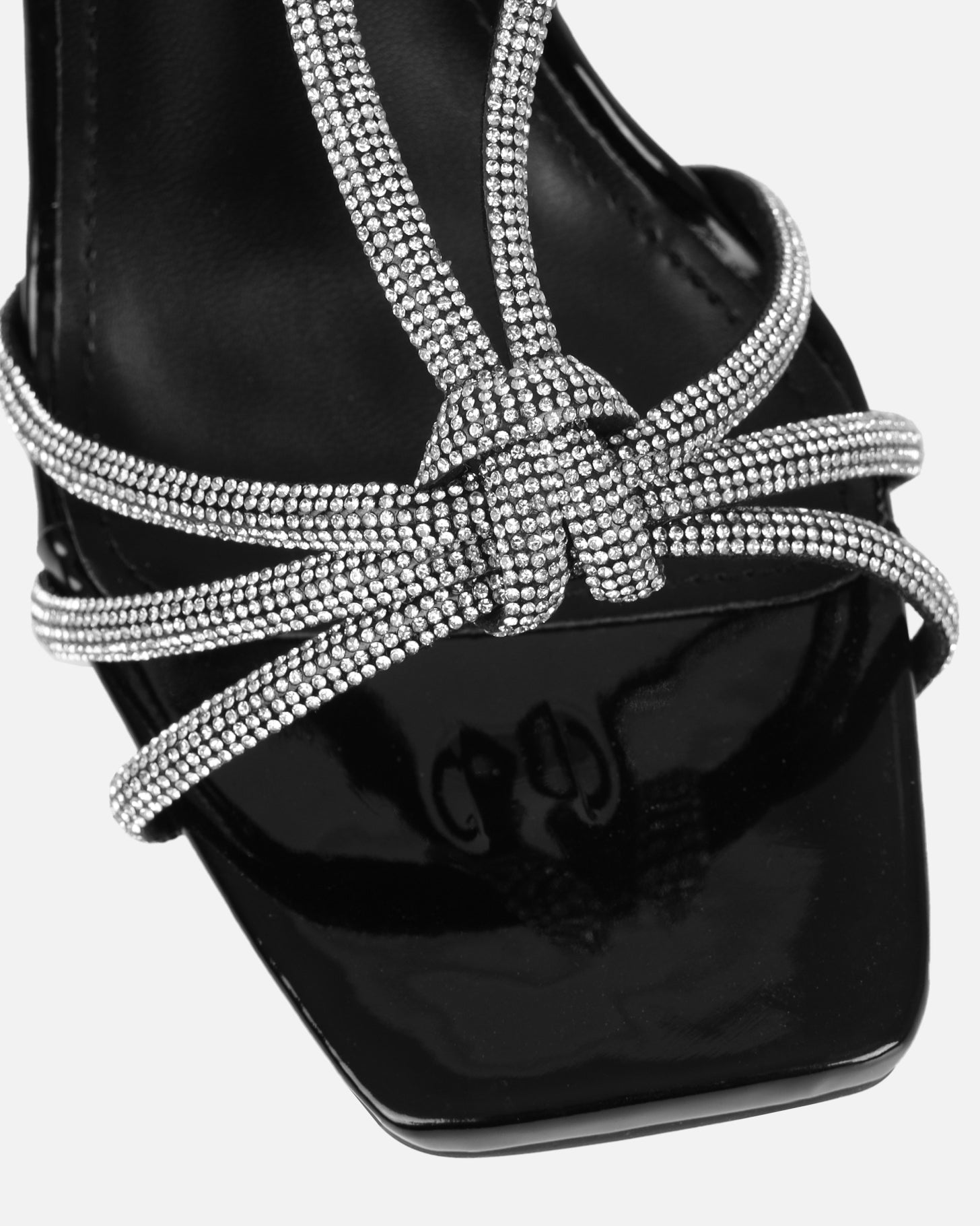 SIMMI EMBELLLISHED STRAP HELLED SANDAL IN BLACK