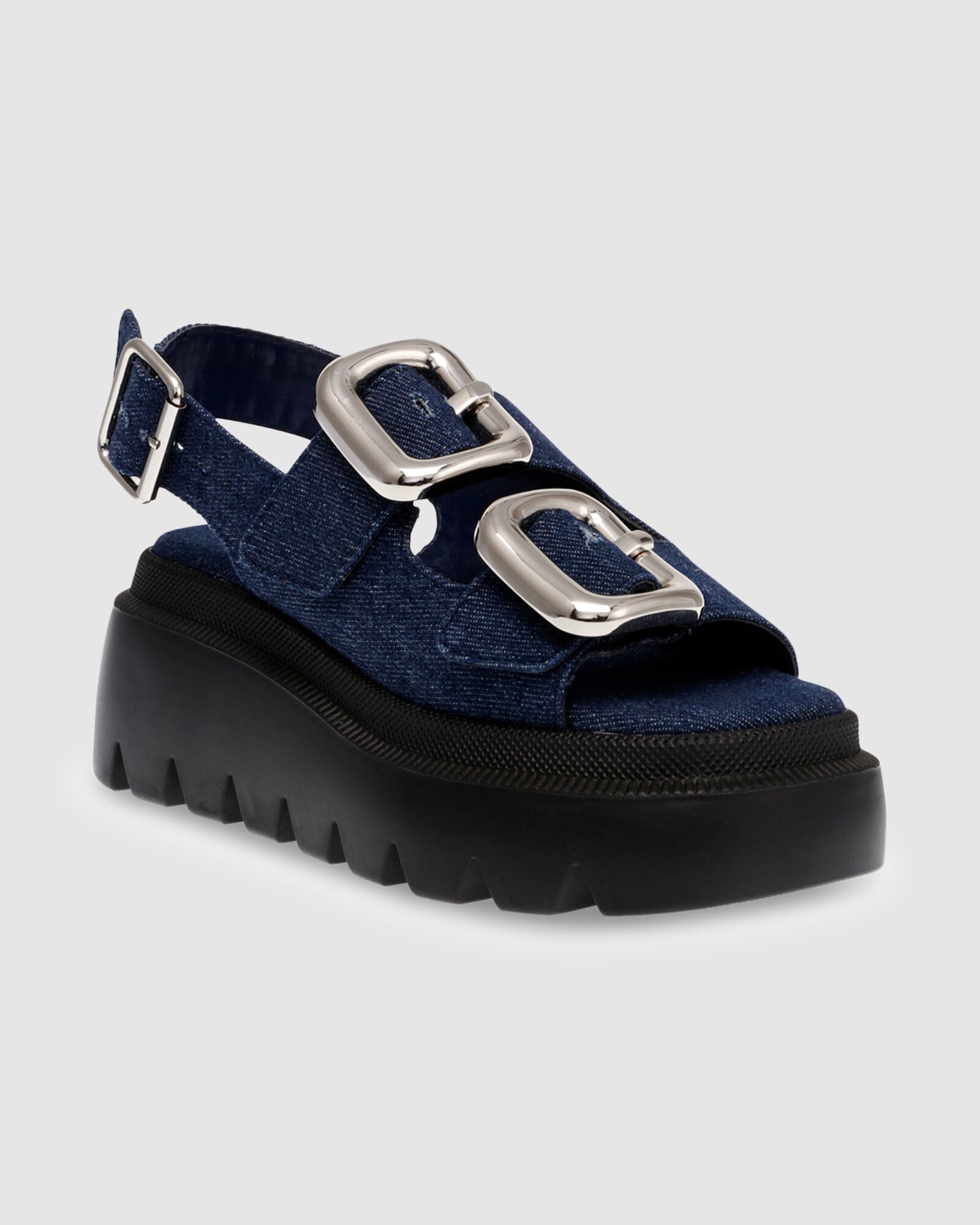 STEVE MADDEN BUCKLE DETAIL DENIM CHUNKY SANDAL IN BLUE