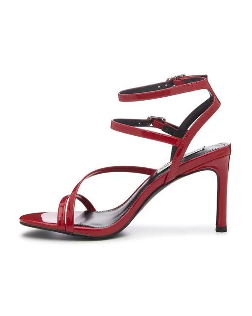 STEVE MADDEN PATENT LEATHER STRAPPY HEELED SANDAL IN WINE