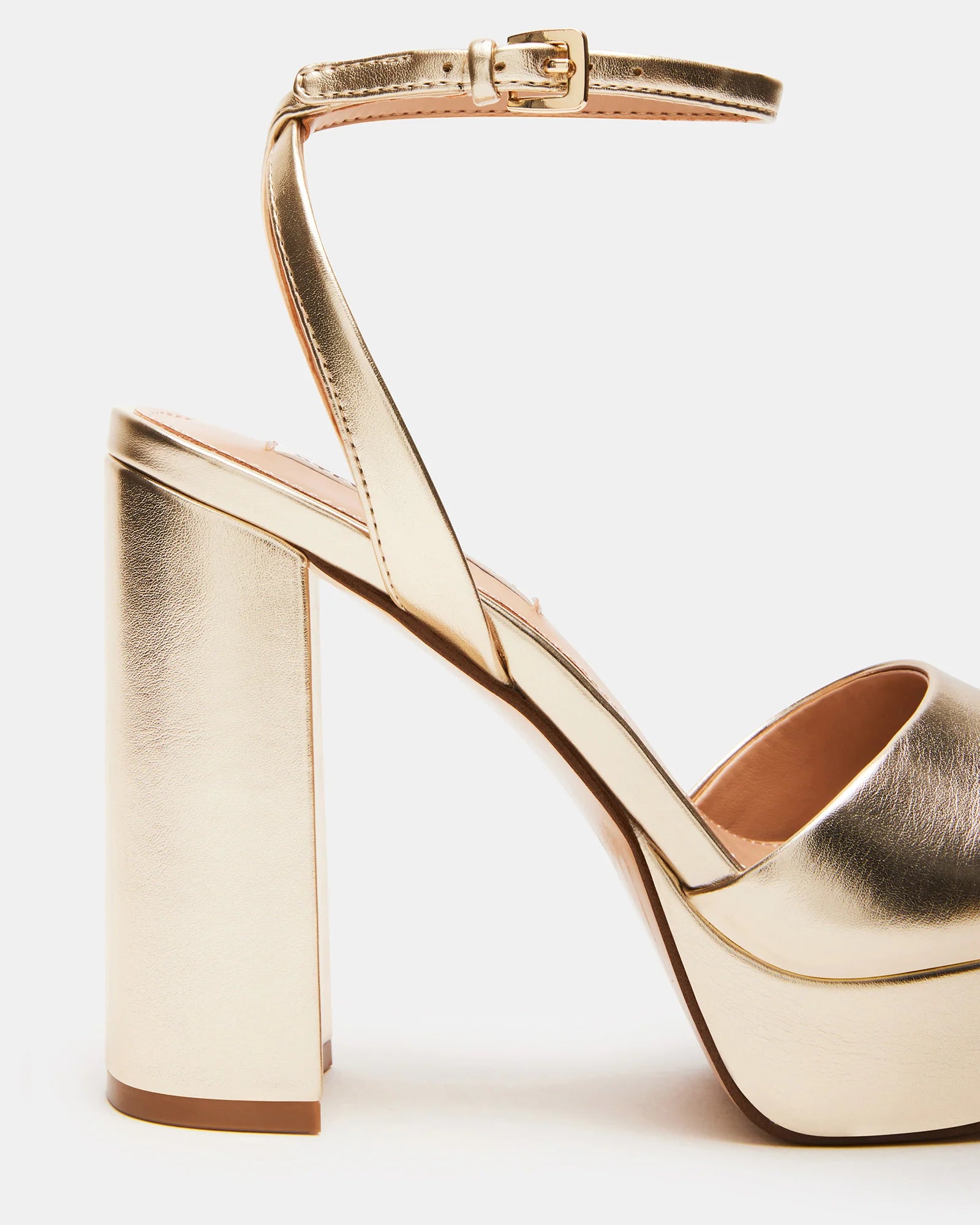 STEVE MADDEN PLATFORM ANKLE STRAP BLOCK HEEL SANDAL IN GOLD