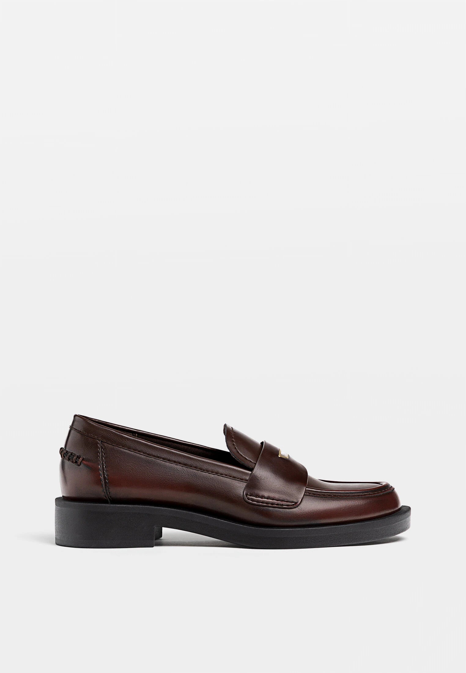 STRADIVARIUS PENNY LOAFERS IN BURGUNDY