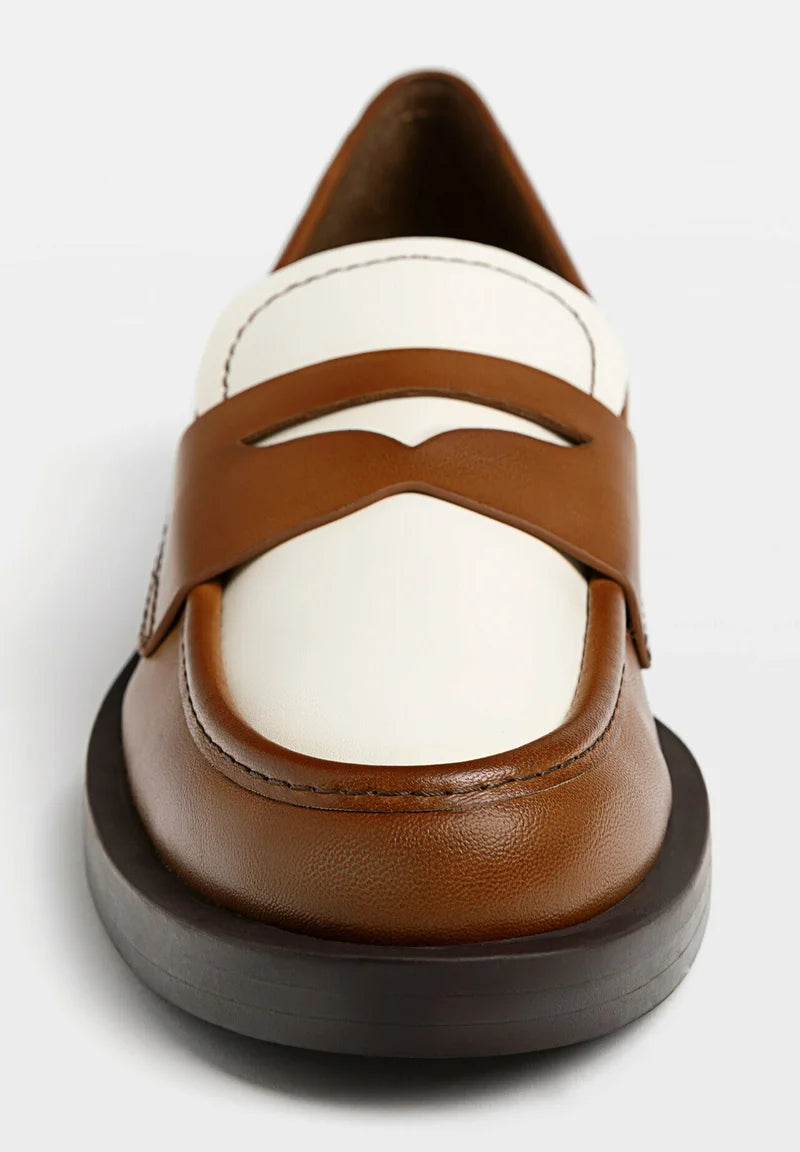 STRADIVARIUS PENNY LOAFERS IN TAN