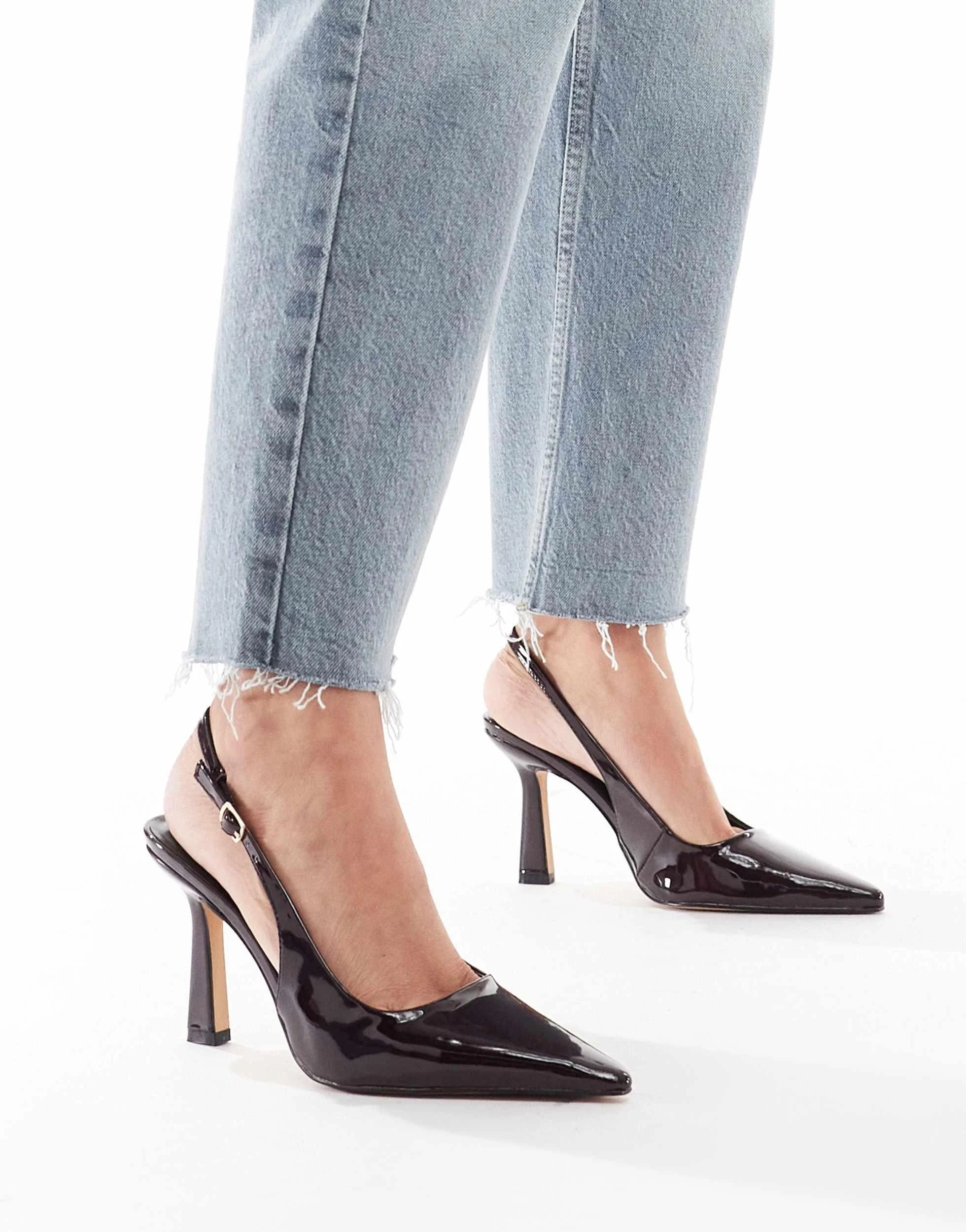 Schuh Patent Leather Pointed Toe Pump in Black