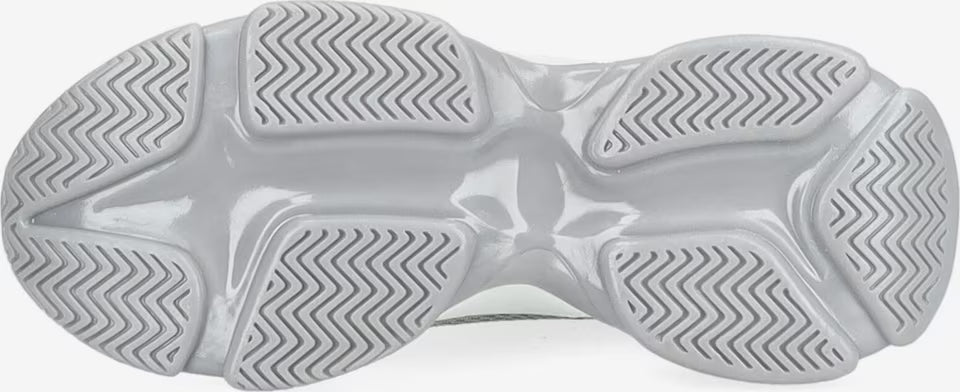 Steve Madden Elastic Beathable Slip-Ons in Grey