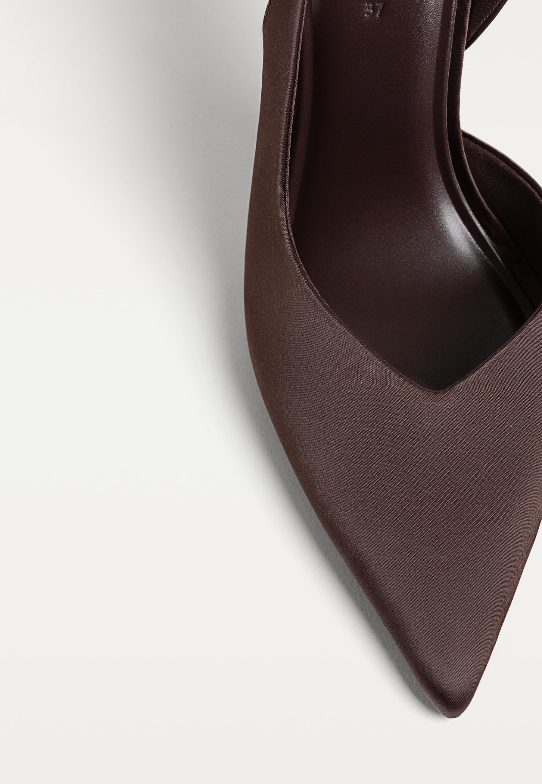 Stradivarius Pointed Toe Slingback Heels in Coffee