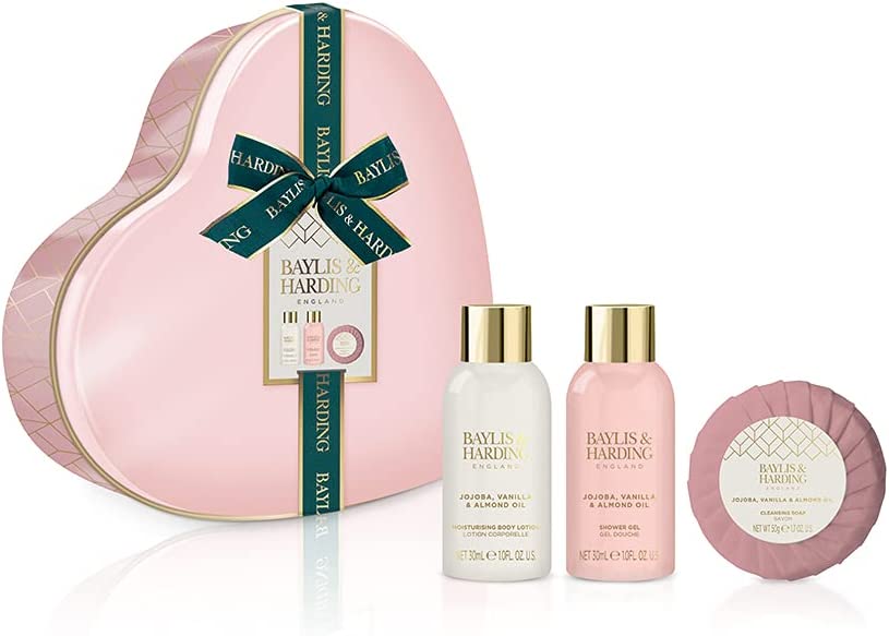 BAYLIS & HARDING JOJOBA, VANILLA & ALMOND OIL LUXURY HEART TIN GIFT SET